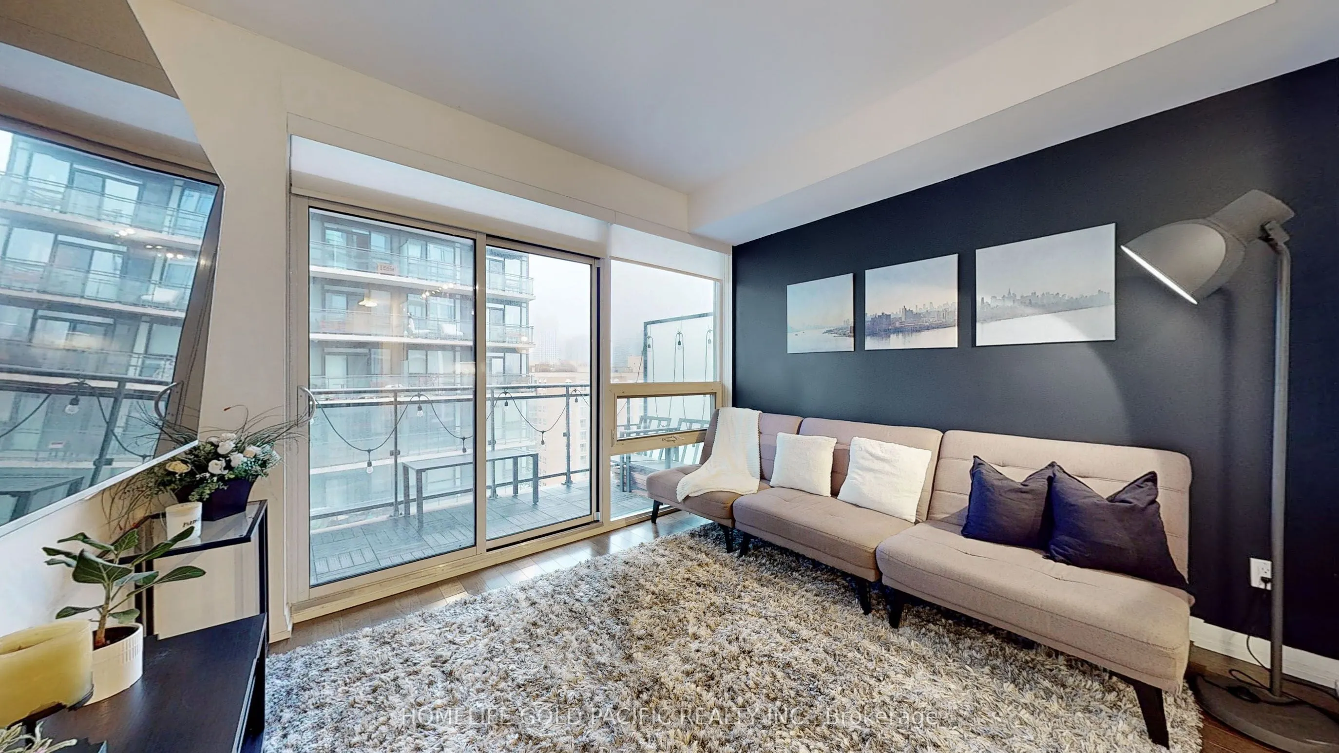 460 Adelaide Street E #1718