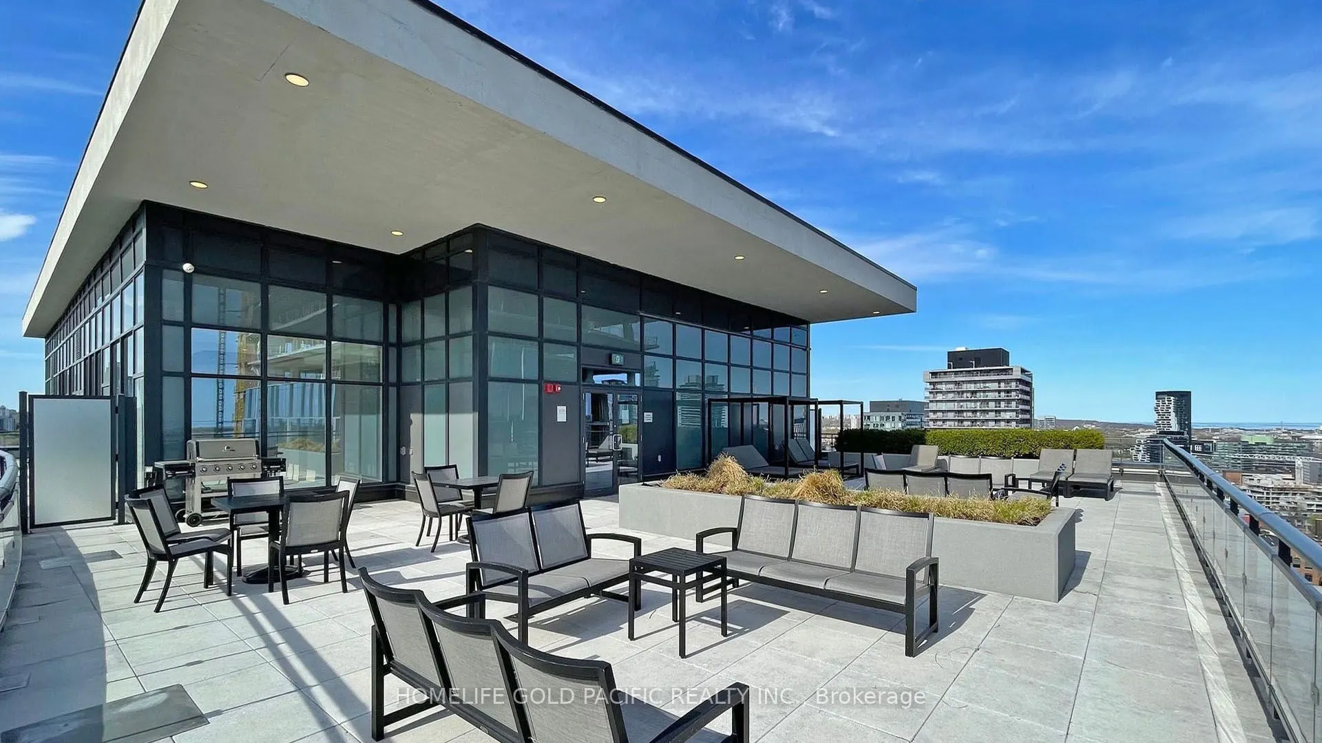 460 Adelaide Street E #1718