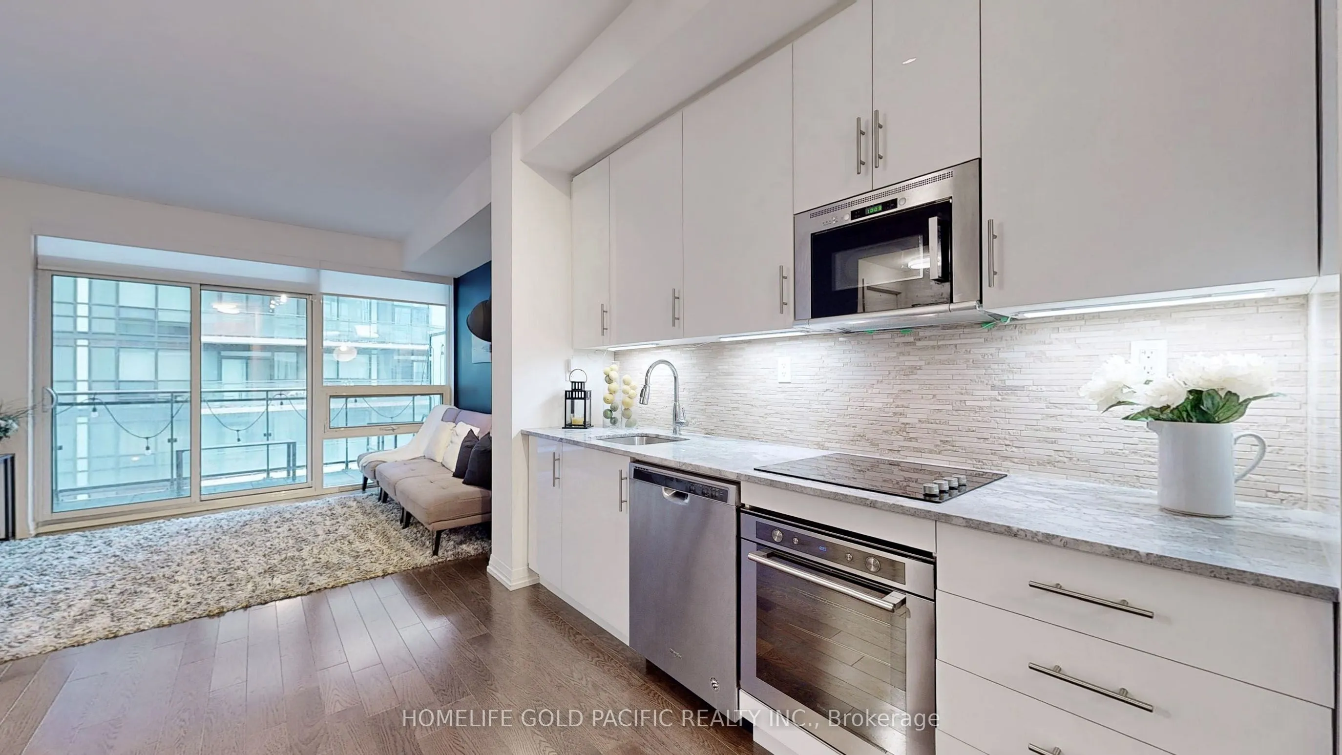 460 Adelaide Street E #1718