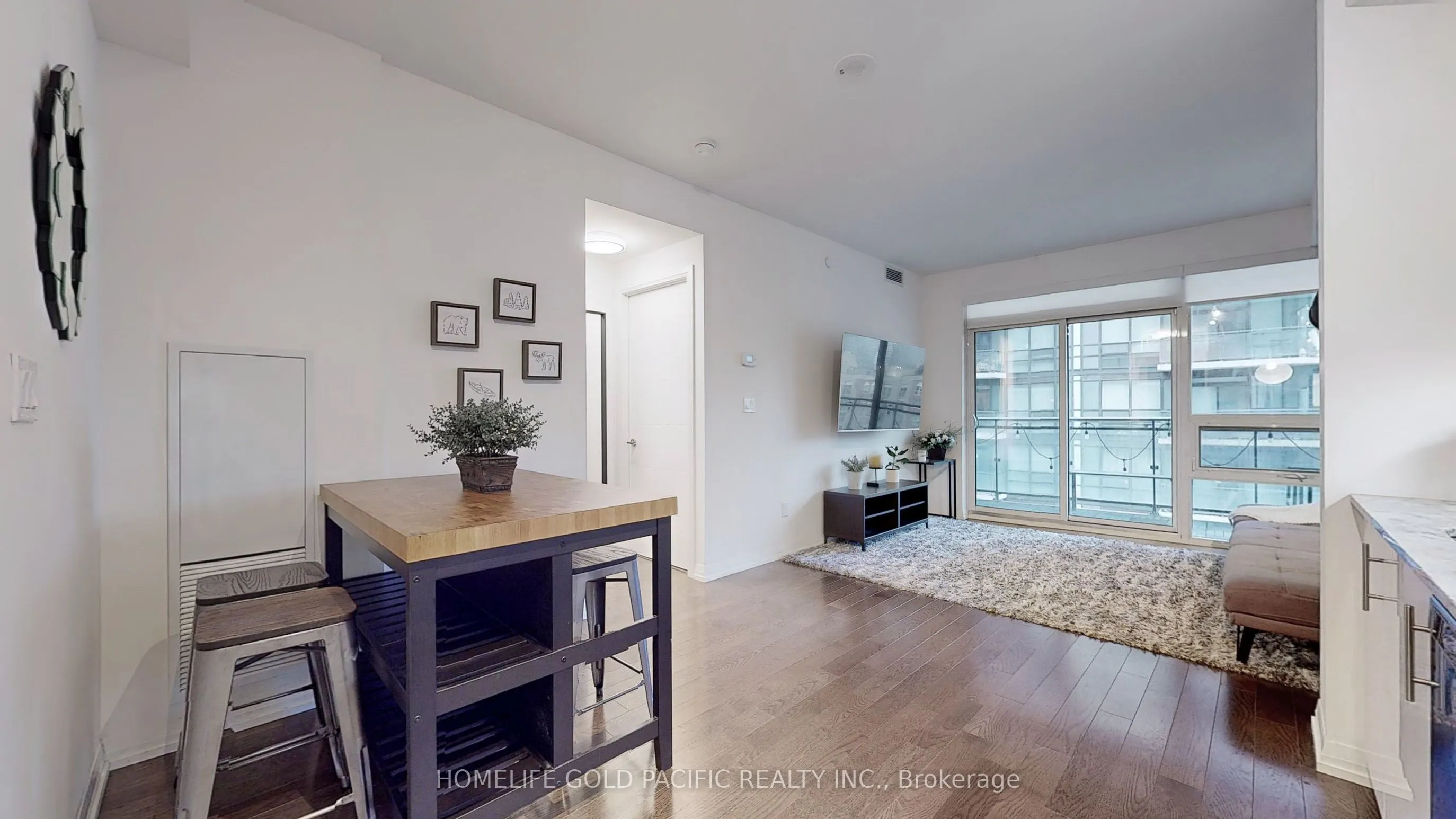 460 Adelaide Street E #1718