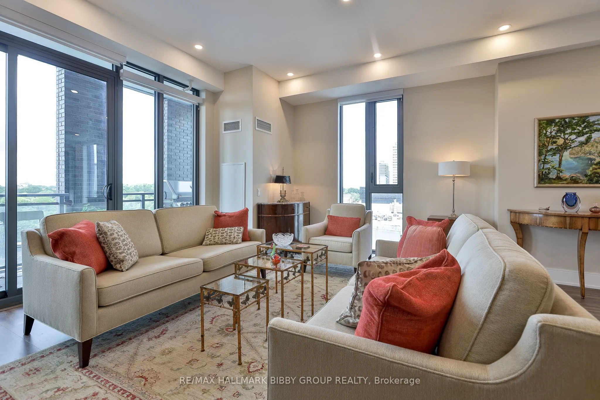 1 Hillsdale Avenue W #902