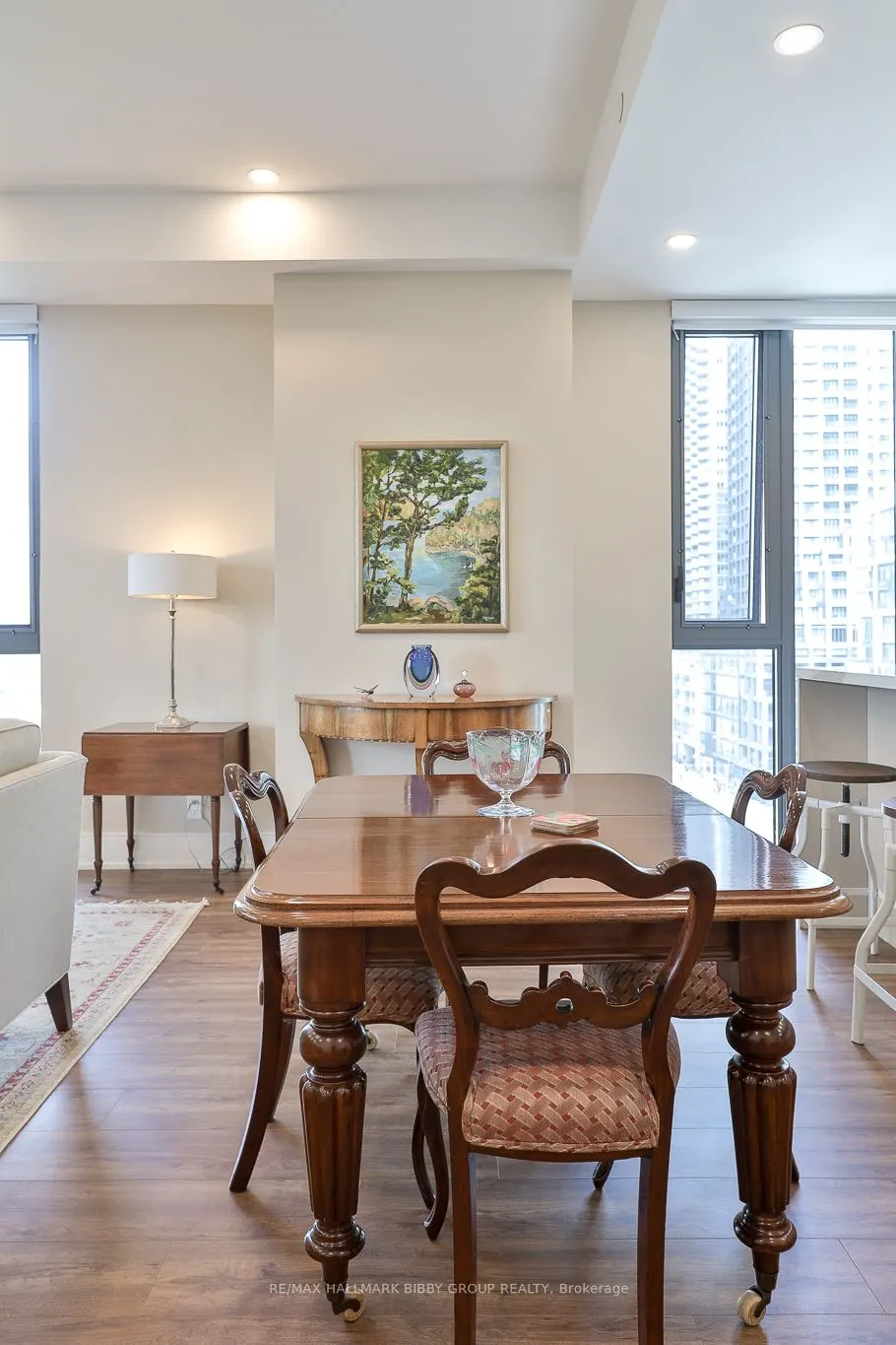 1 Hillsdale Avenue W #902
