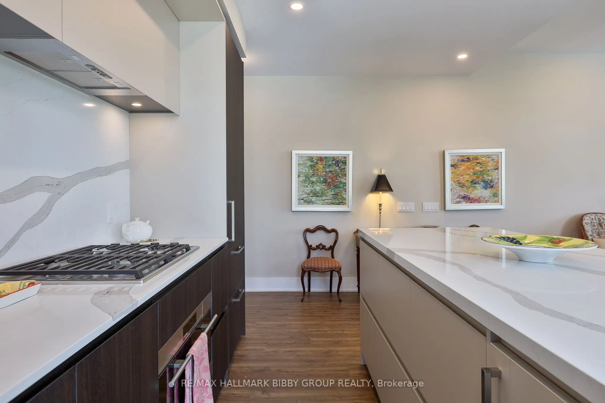 1 Hillsdale Avenue W #902