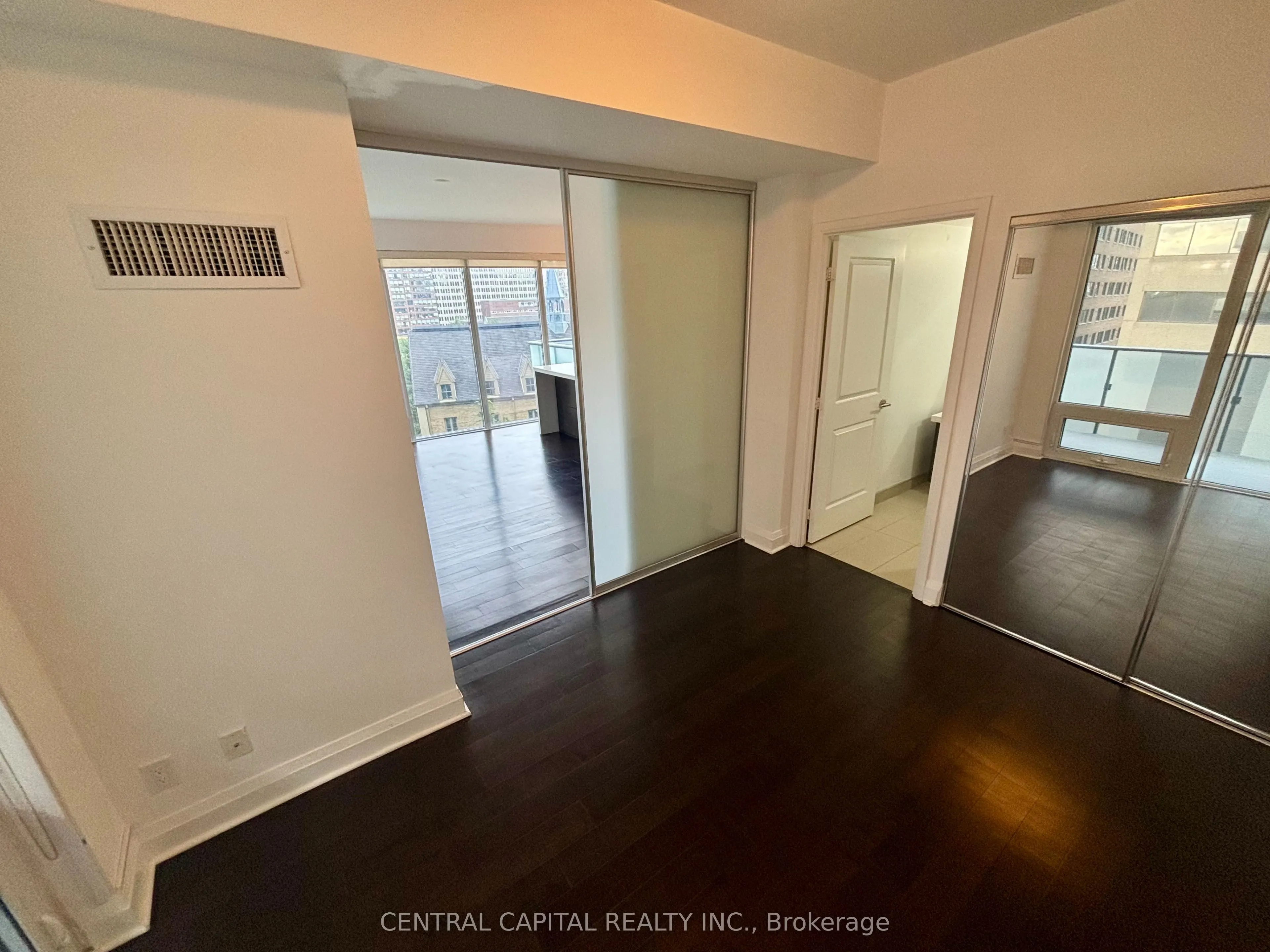 1080 Bay Street #502