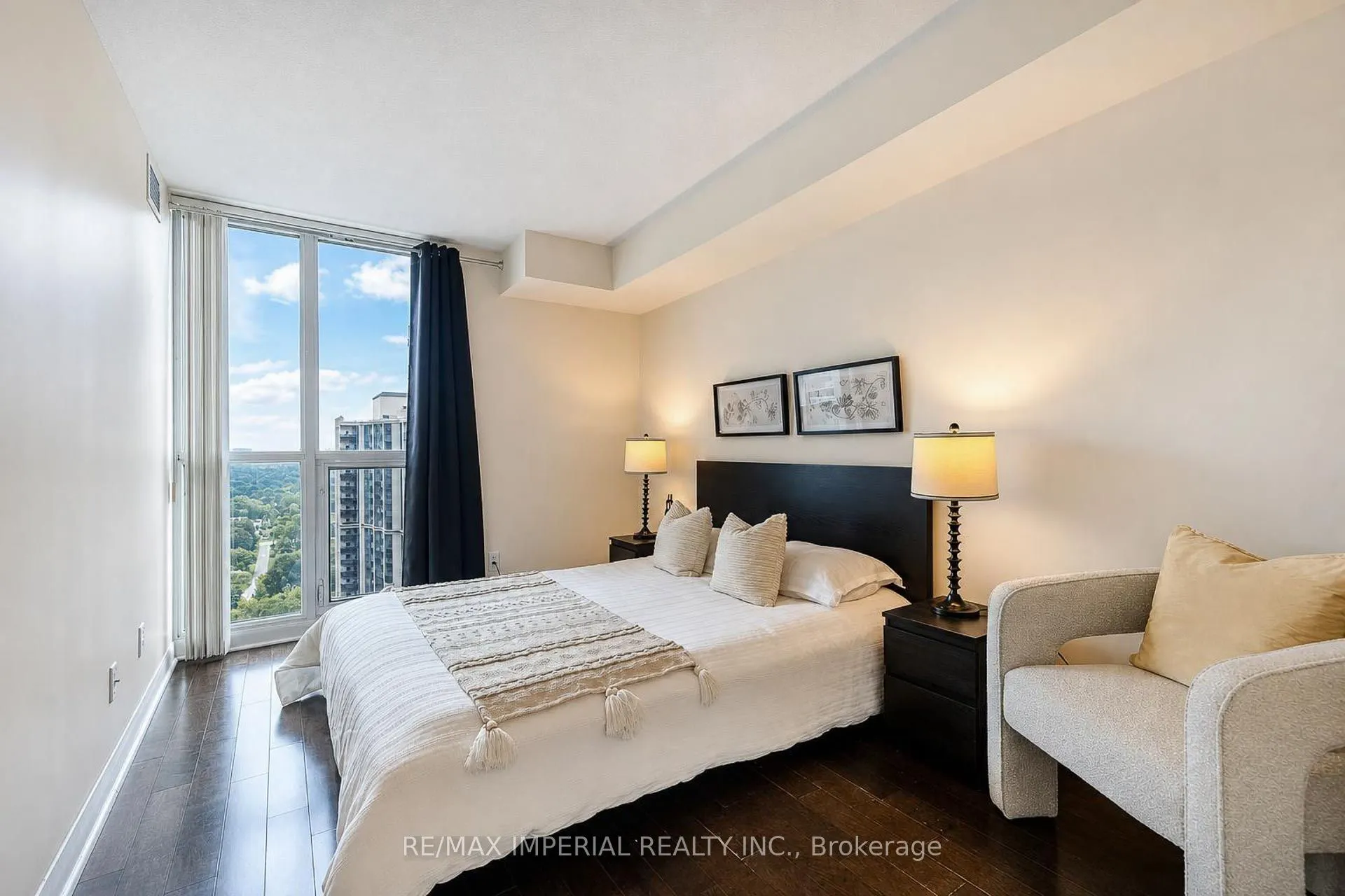 4968 yonge Street #2903
