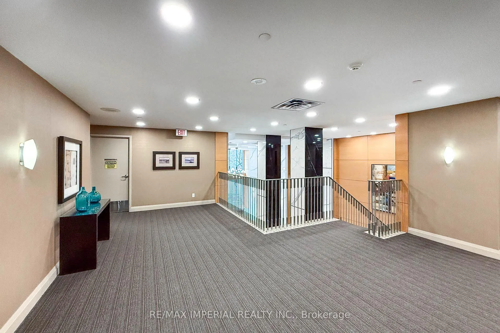 4968 yonge Street #2903