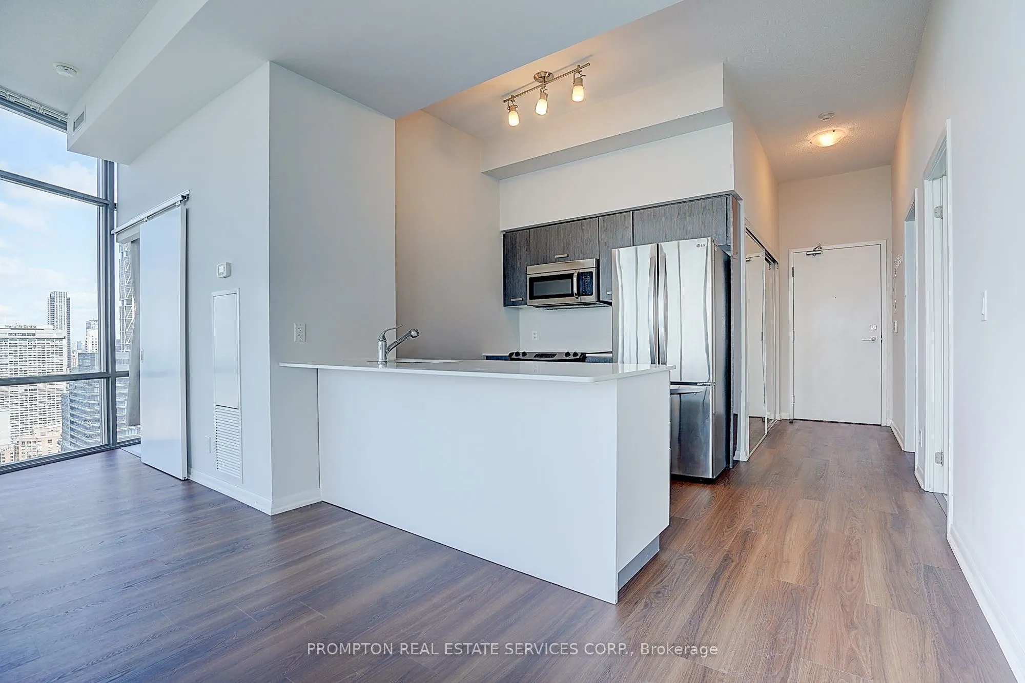 832 Bay Street #4903