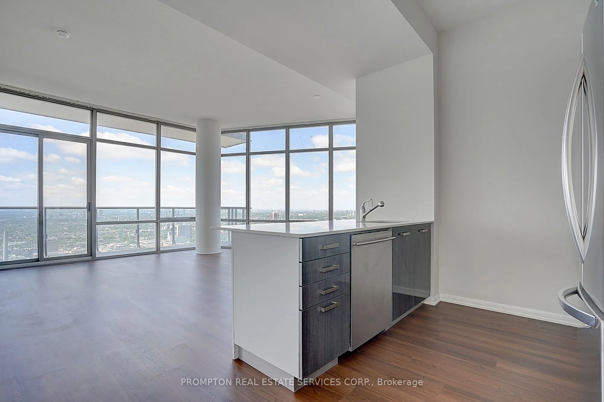 832 Bay Street #4903