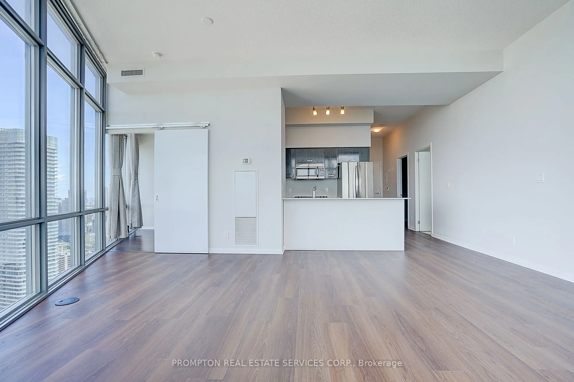 832 Bay Street #4903