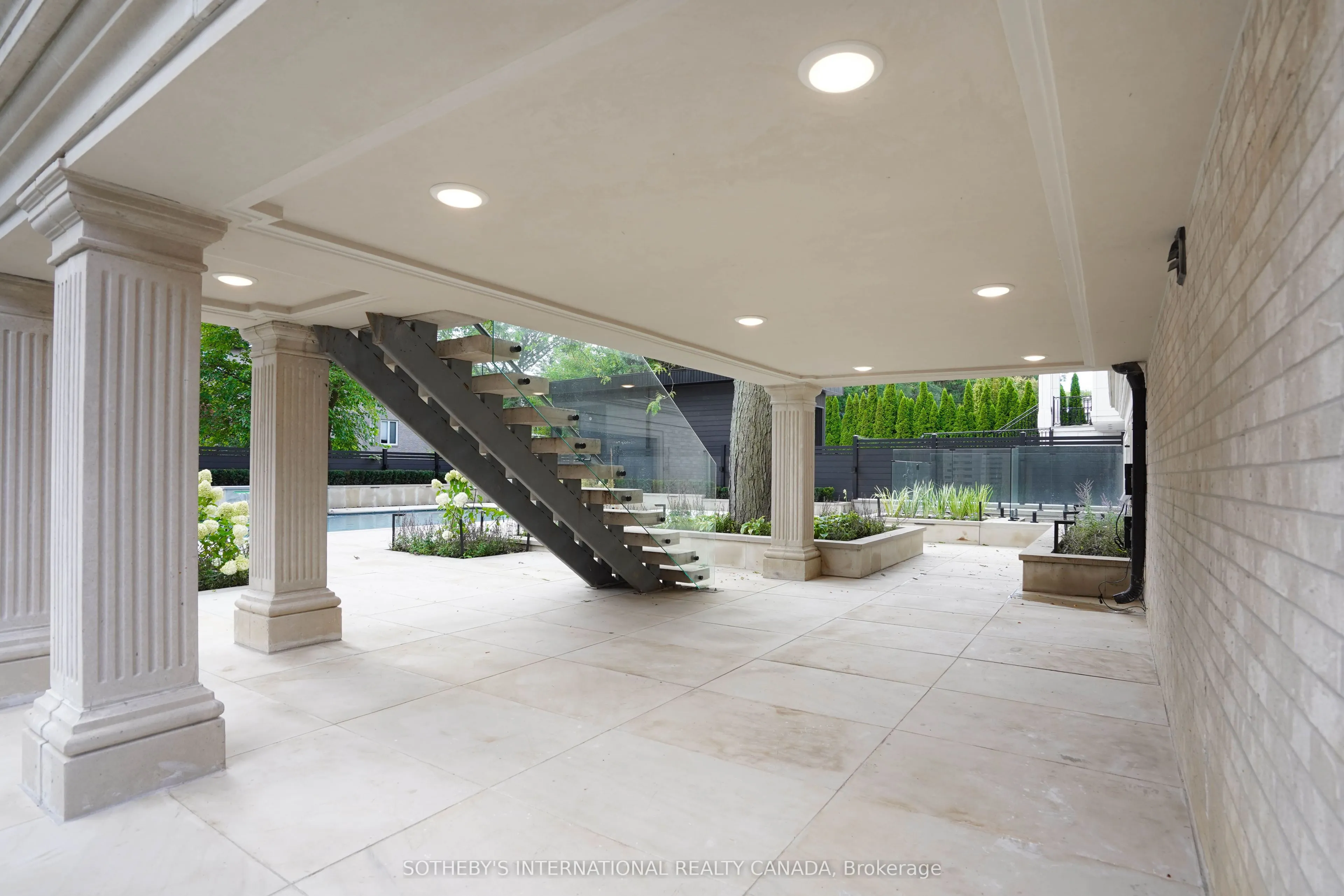 149 Highland Crescent