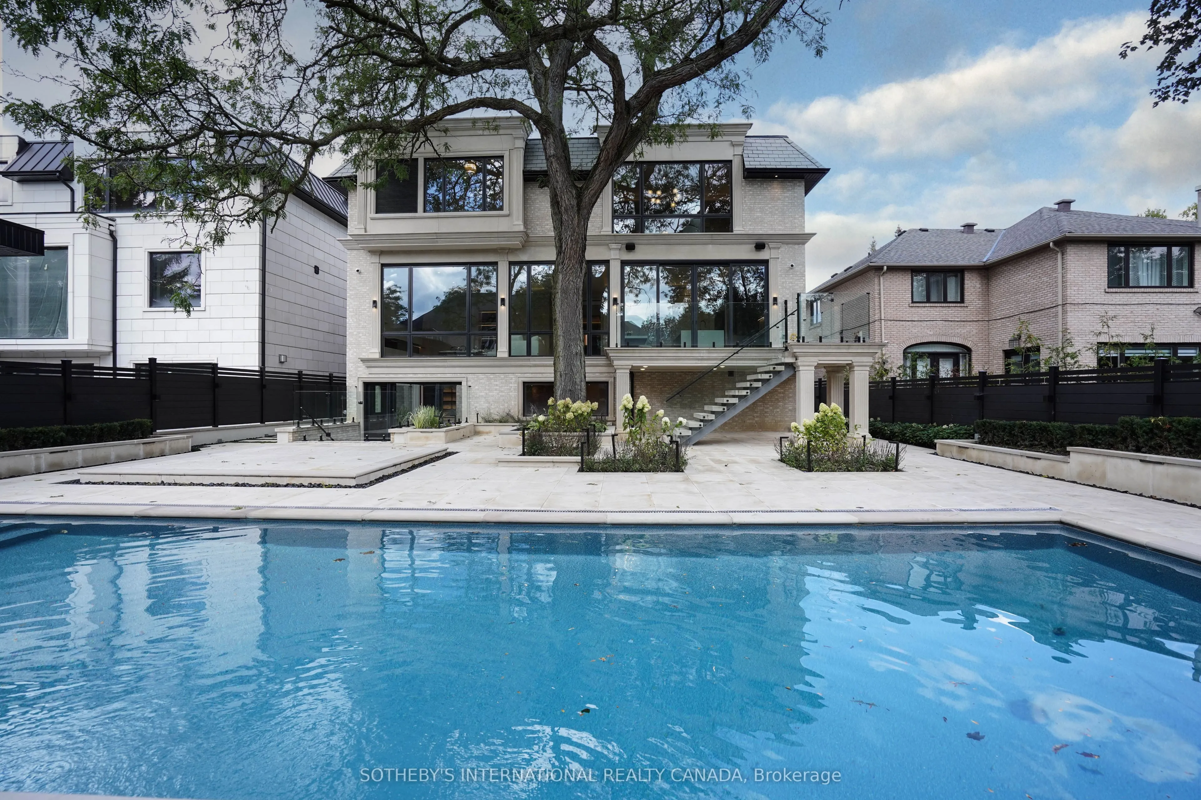 149 Highland Crescent