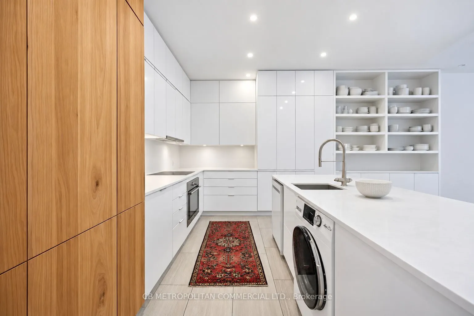 1024 Queen Street W