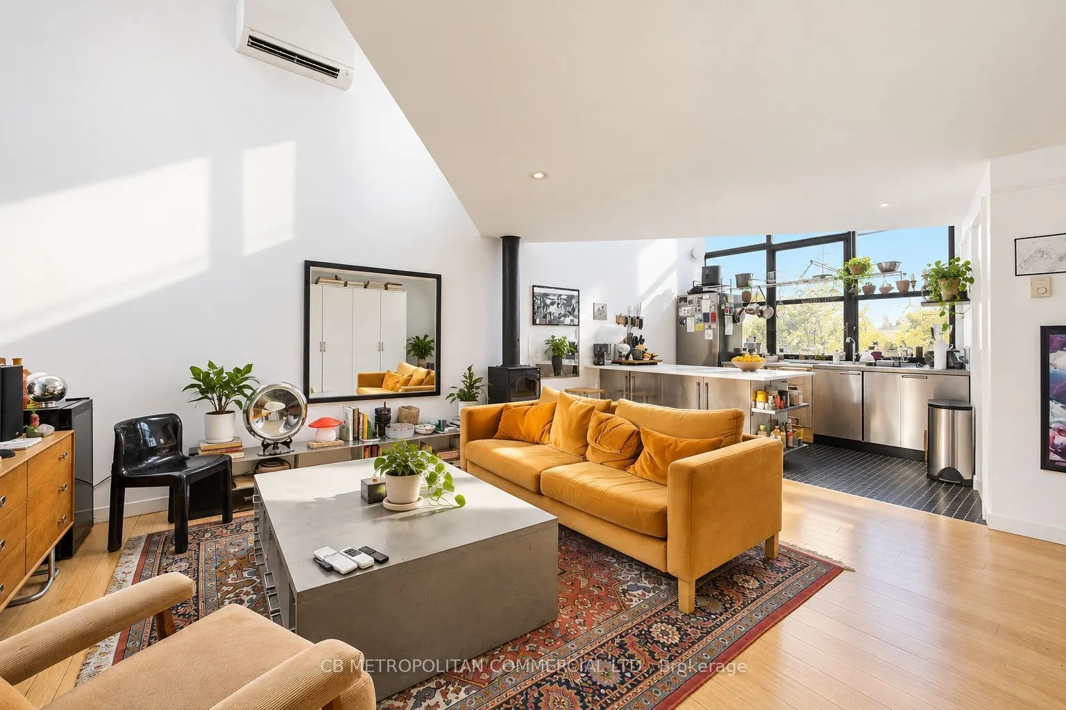 1024 Queen Street W