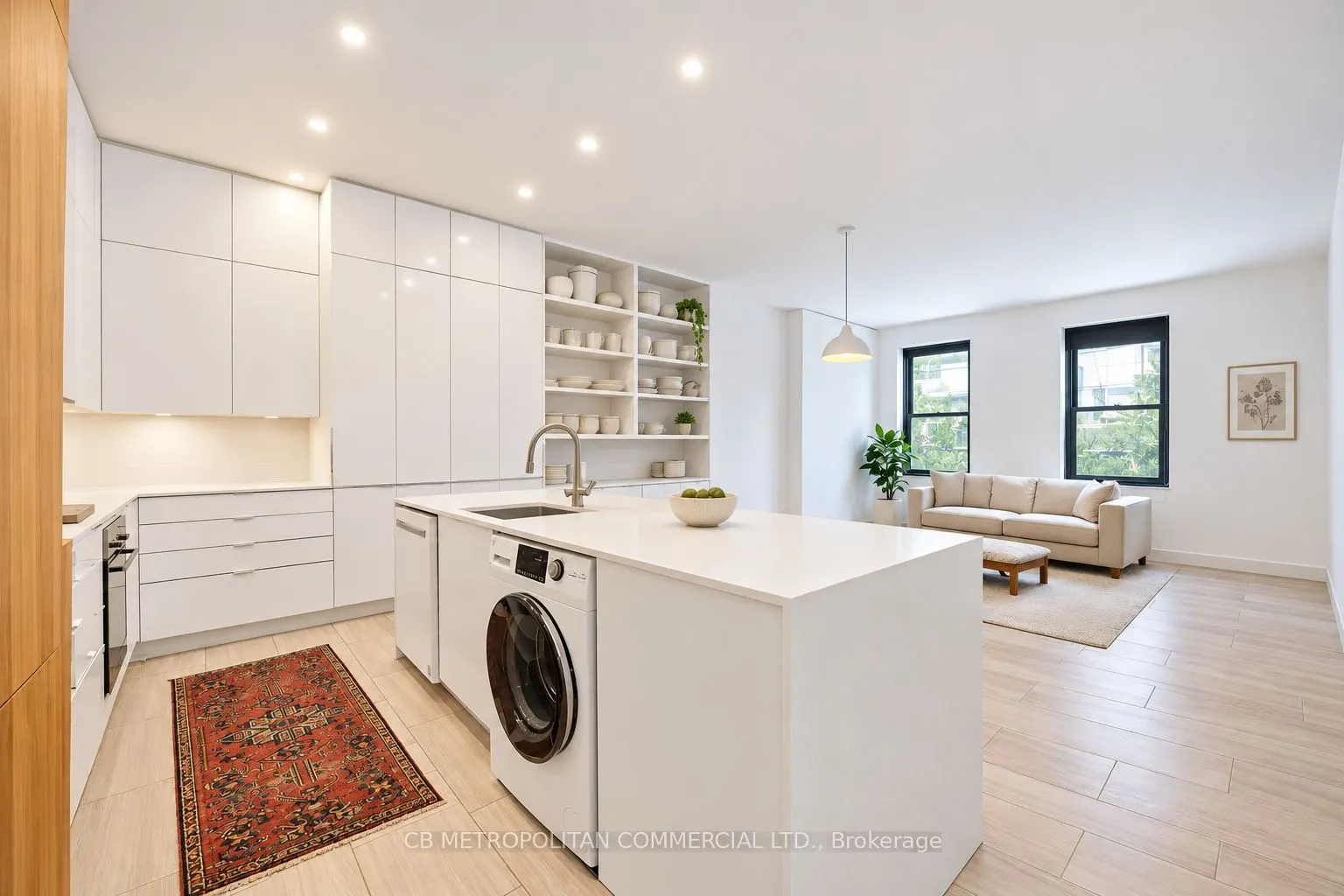 1024 Queen Street W