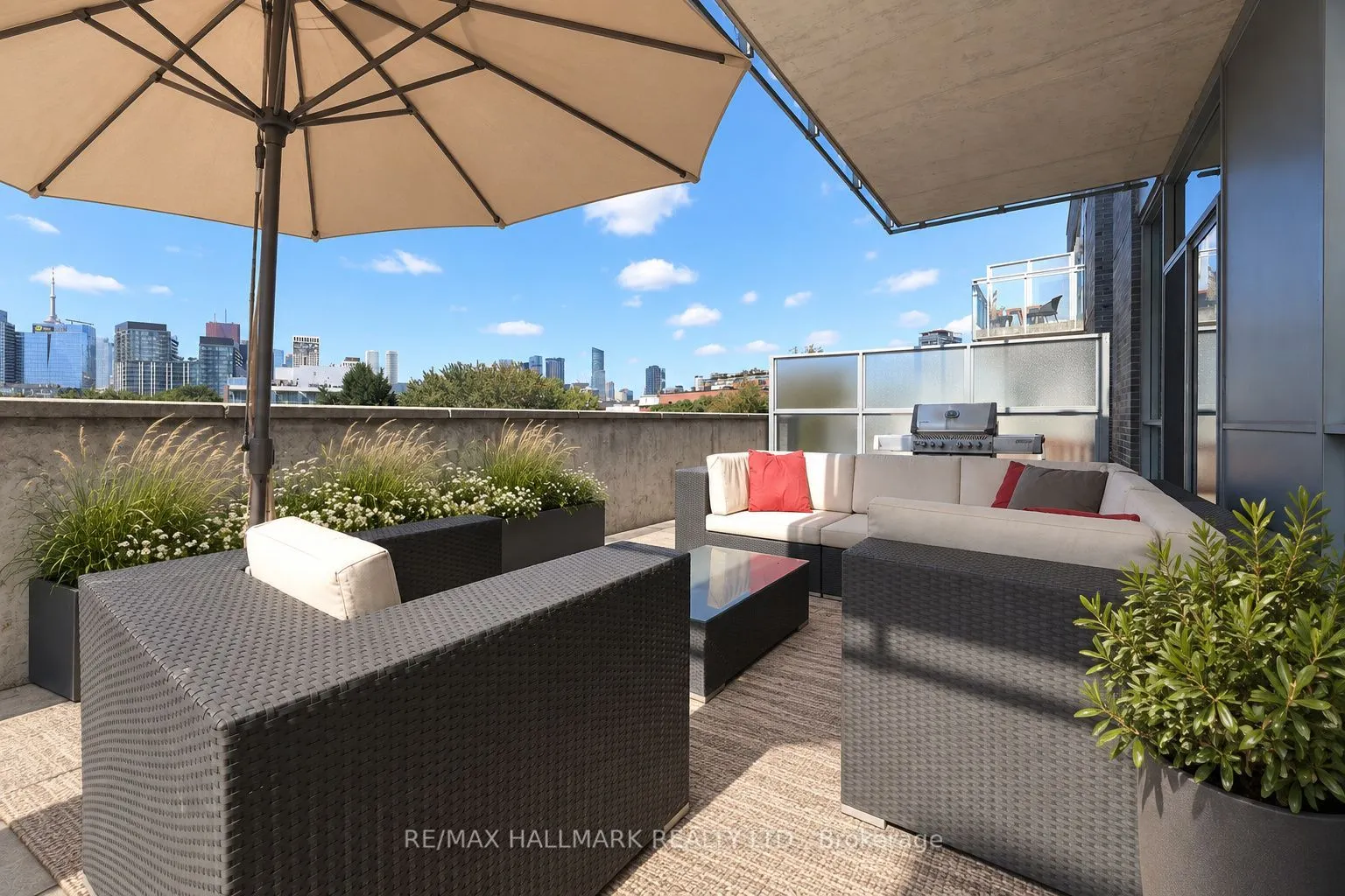 510 King Street E #402