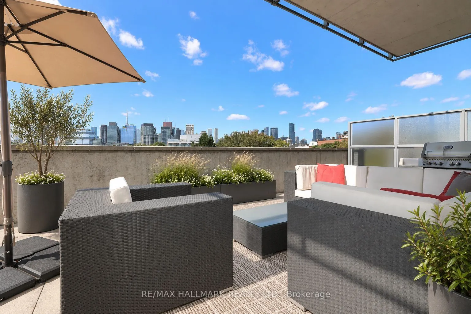 510 King Street E #402