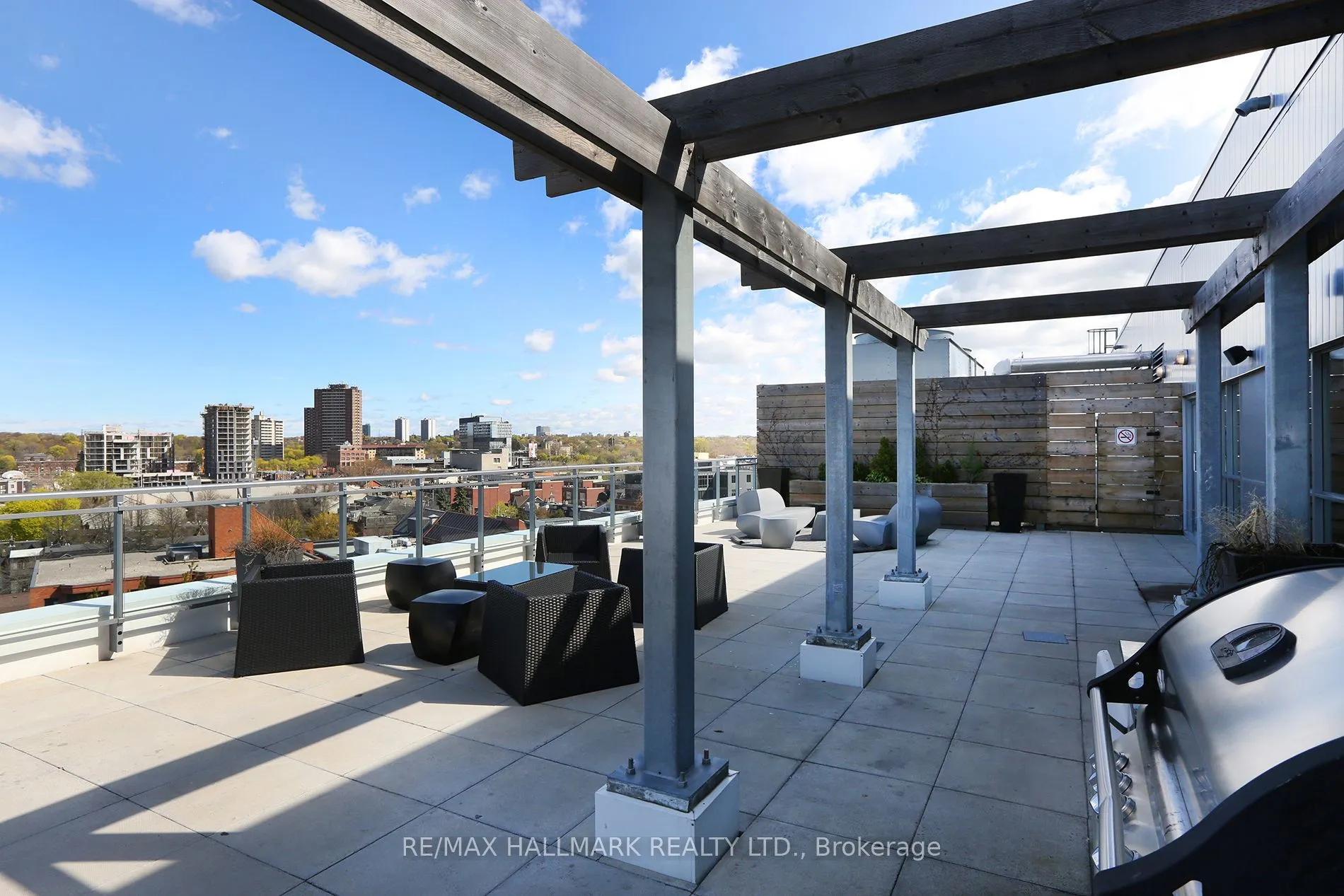 510 King Street E #402
