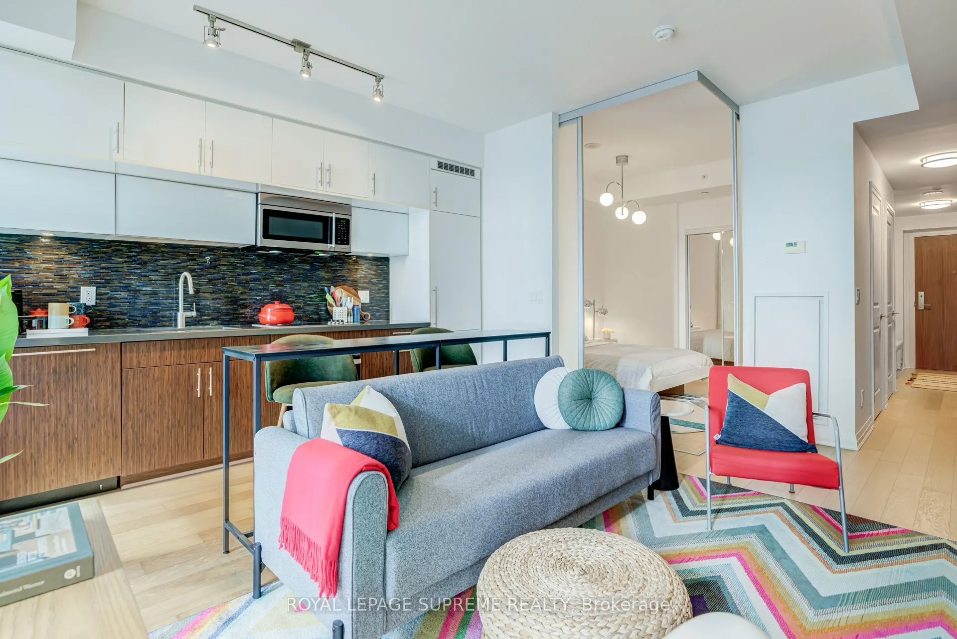 8 Mercer Street #1710