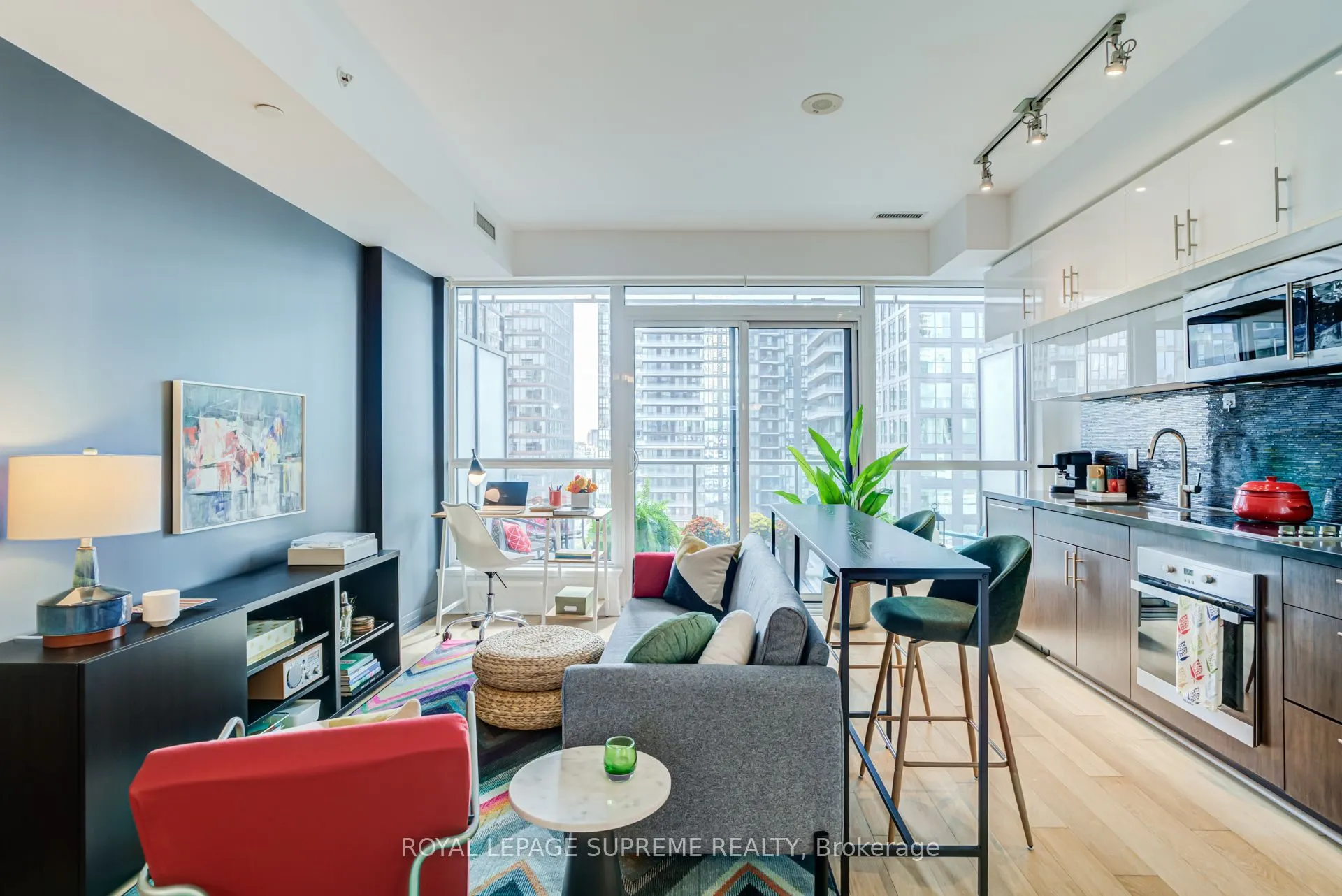 8 Mercer Street #1710