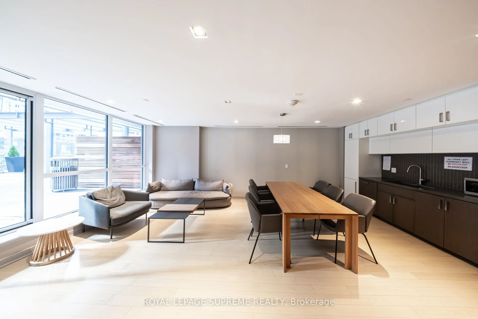 8 Mercer Street #1710