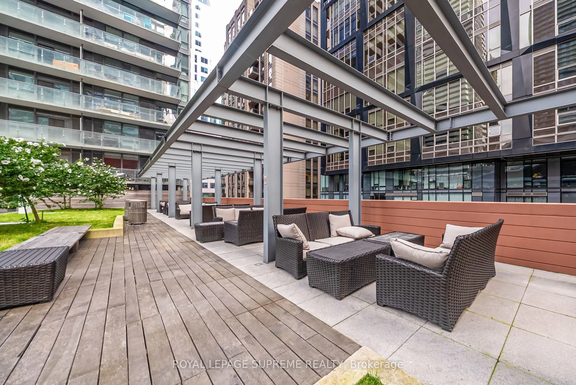 8 Mercer Street #1710