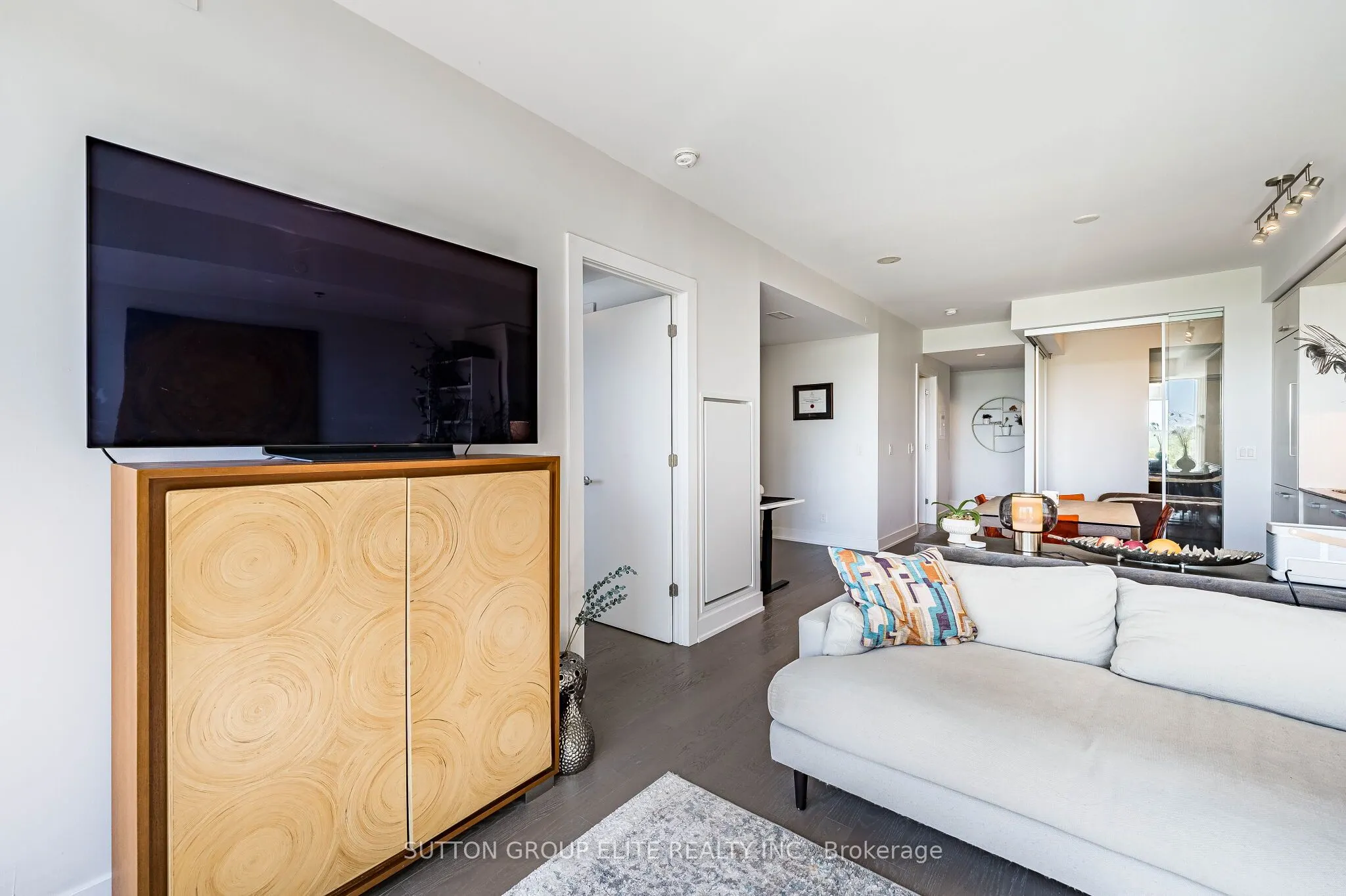 3018 Yonge Street #814