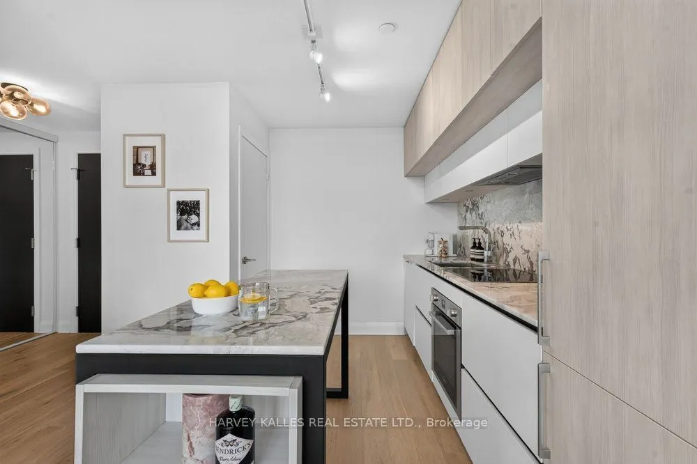 151 Avenue Road #510