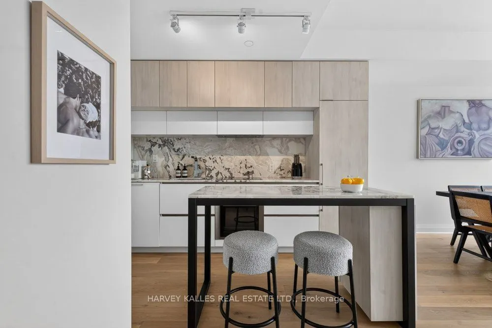 151 Avenue Road #510