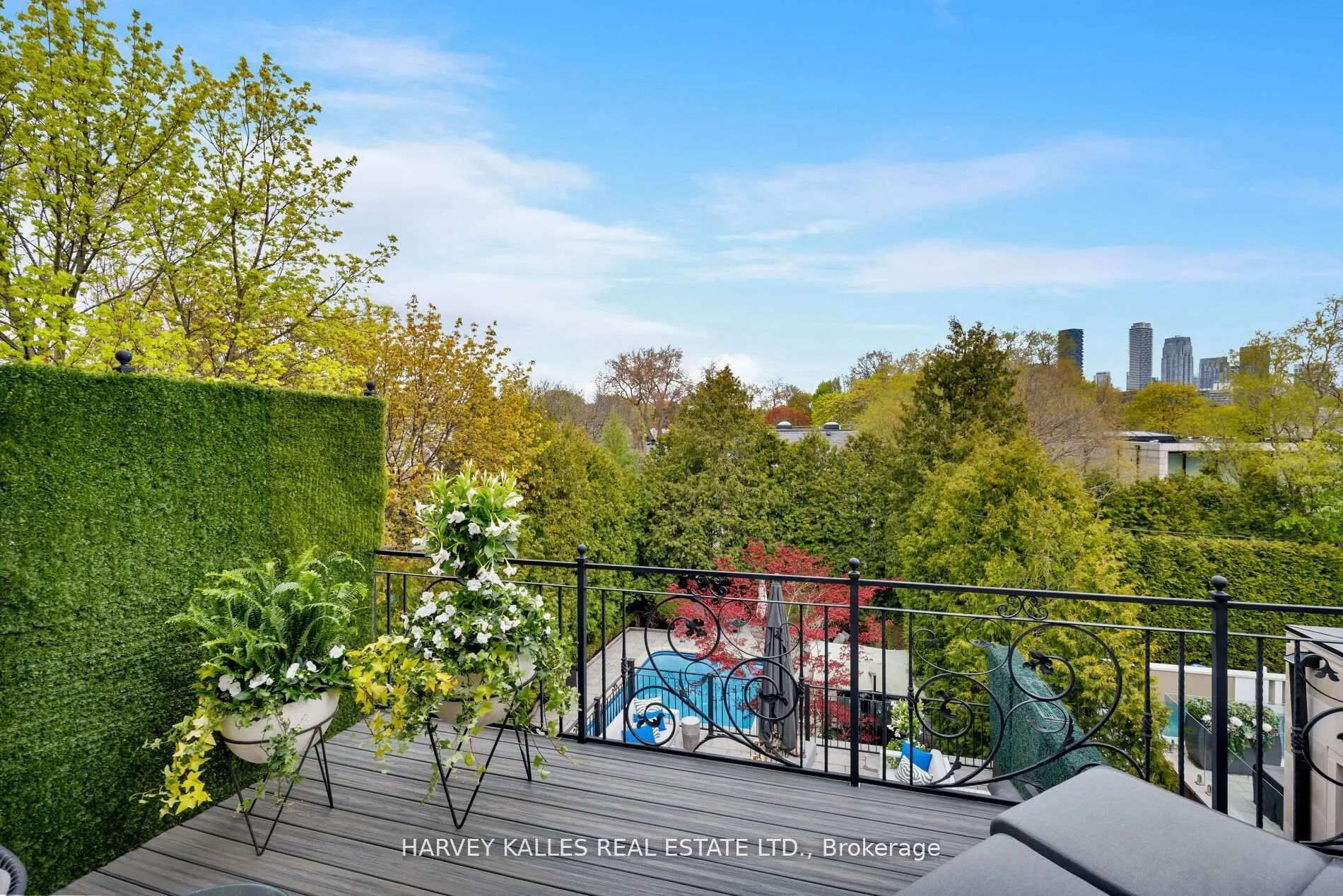 215 Dunvegan Road