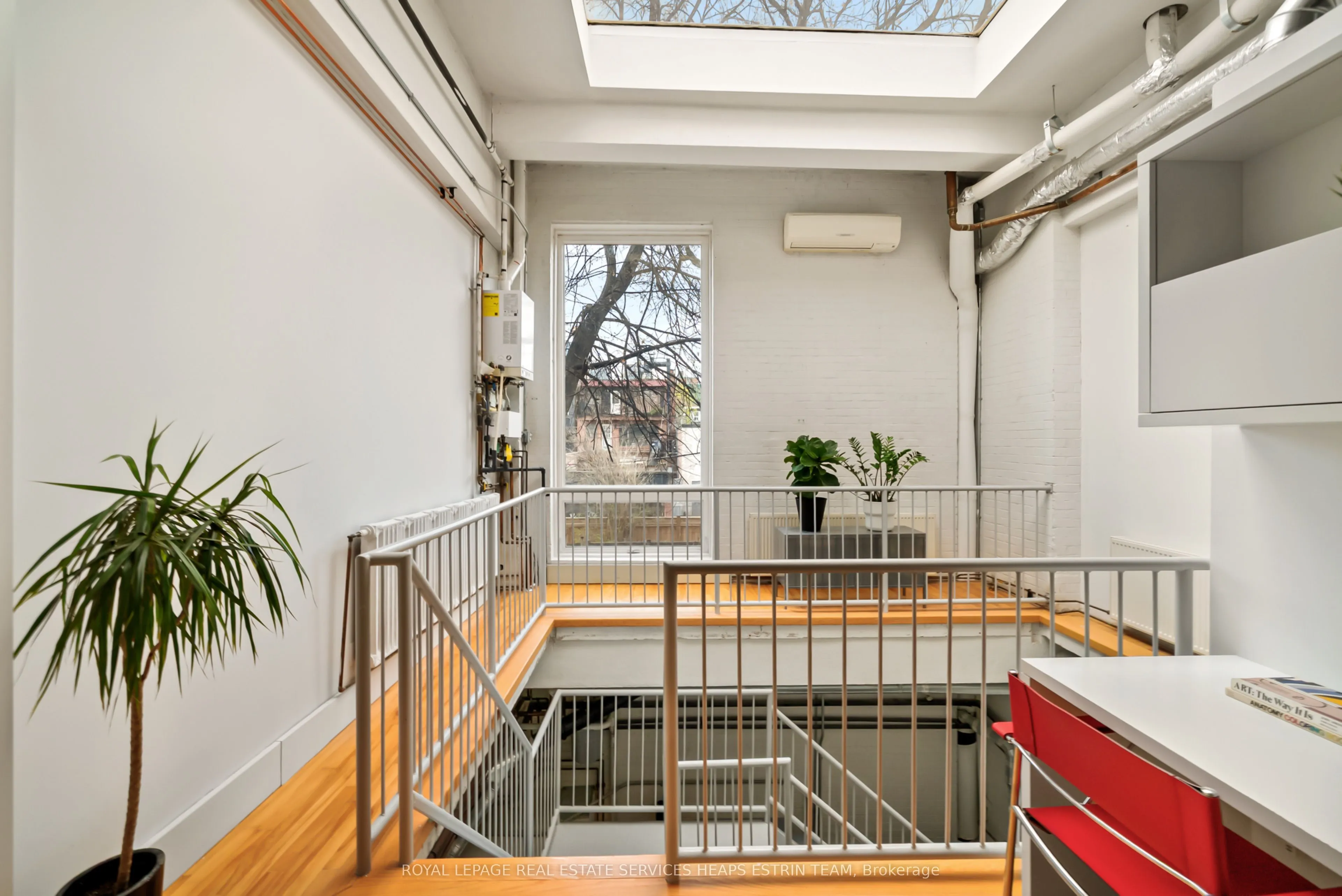 264 Seaton Street #205