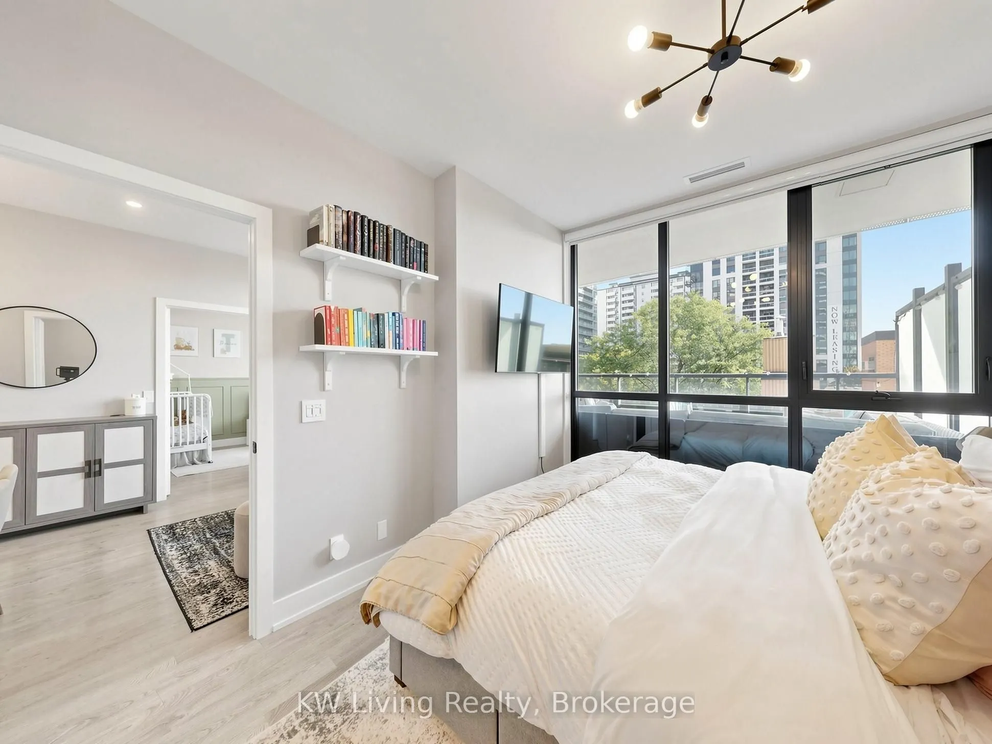 11 Lillian Street #406