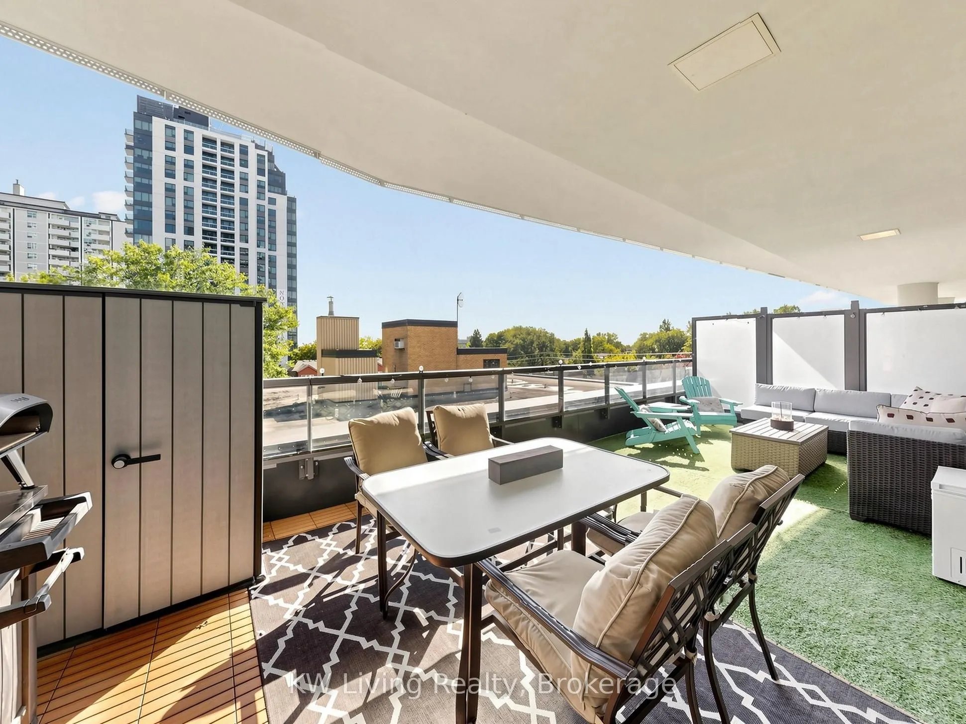 11 Lillian Street #406