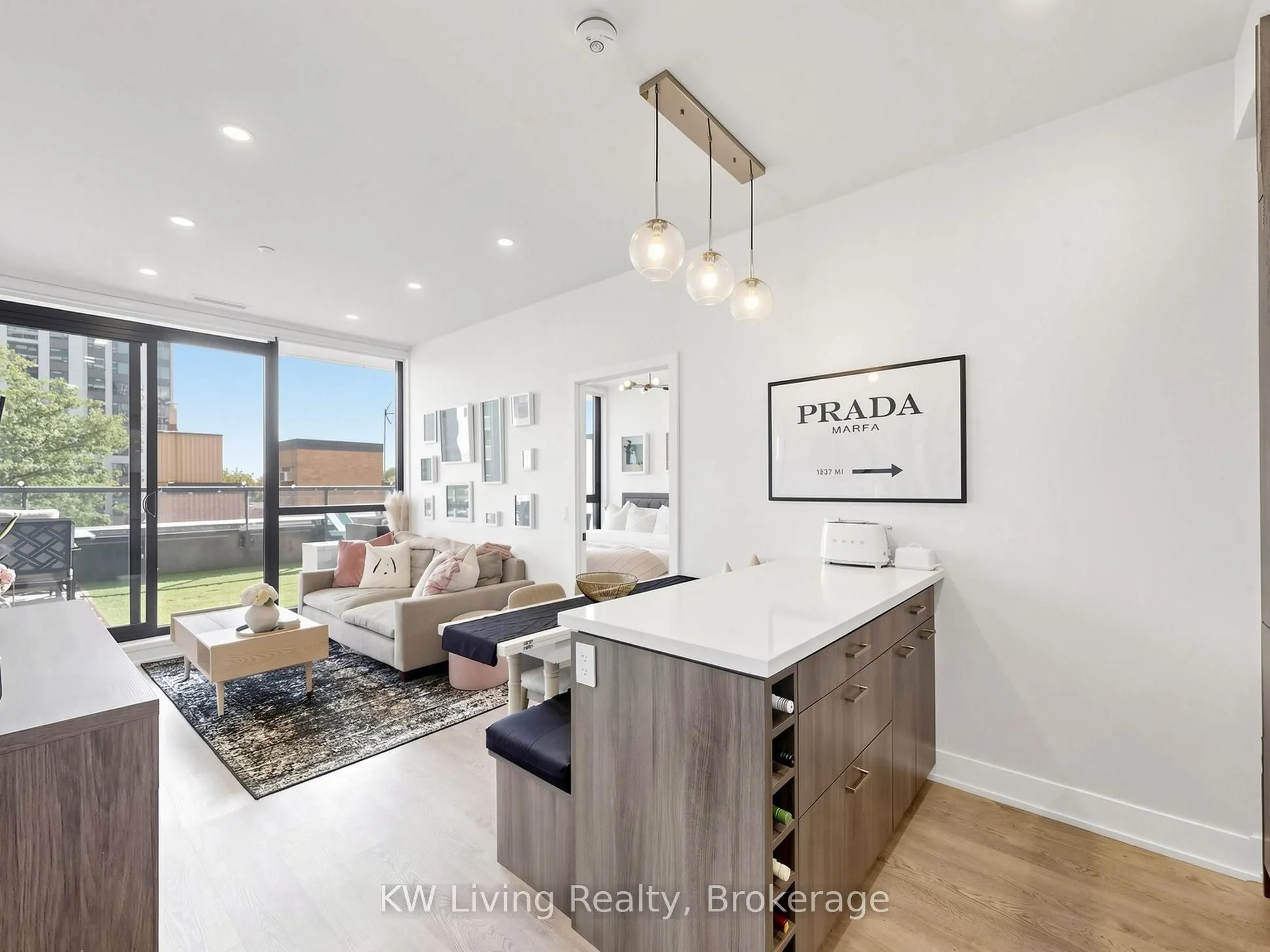 11 Lillian Street #406