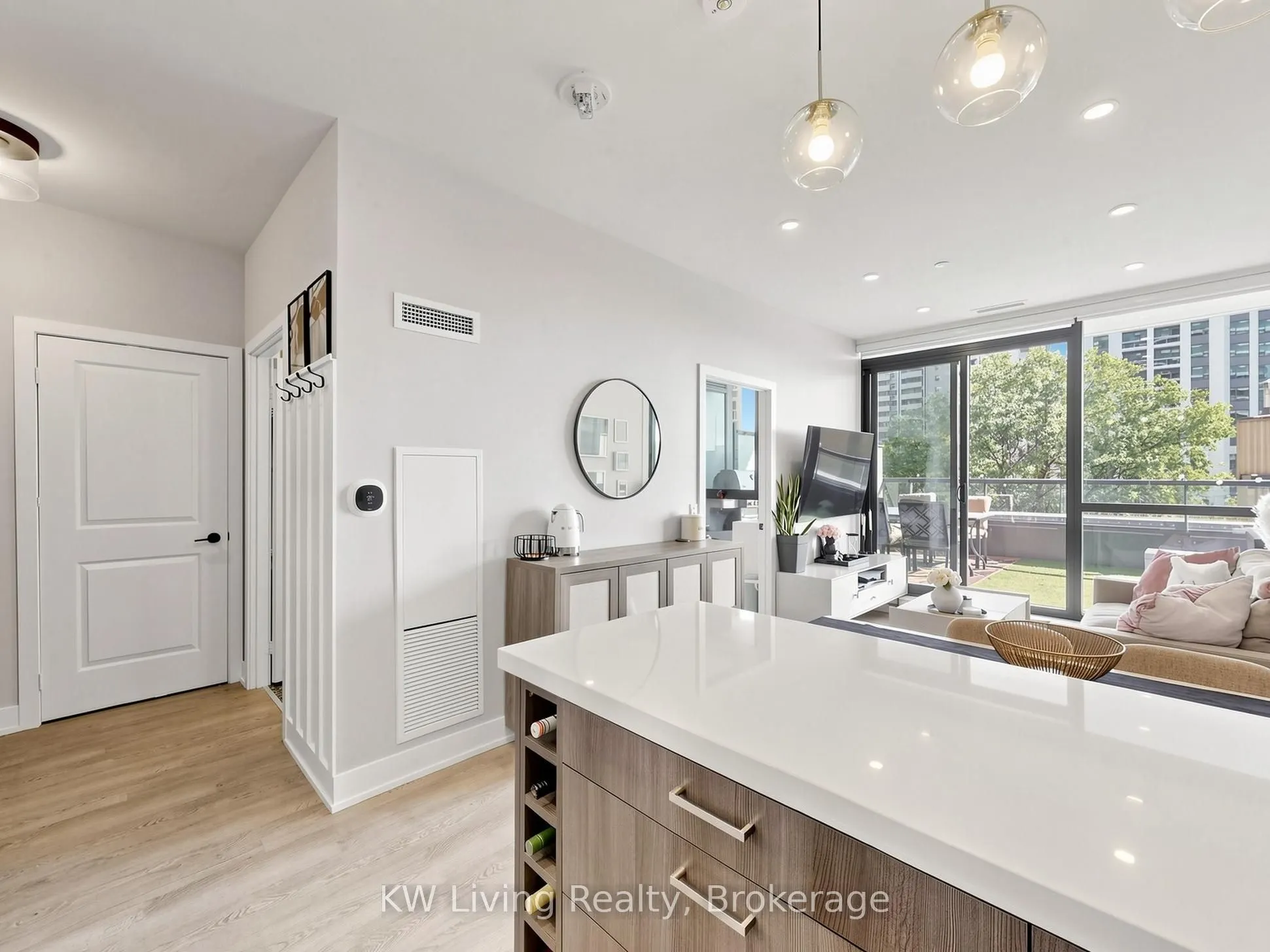 11 Lillian Street #406