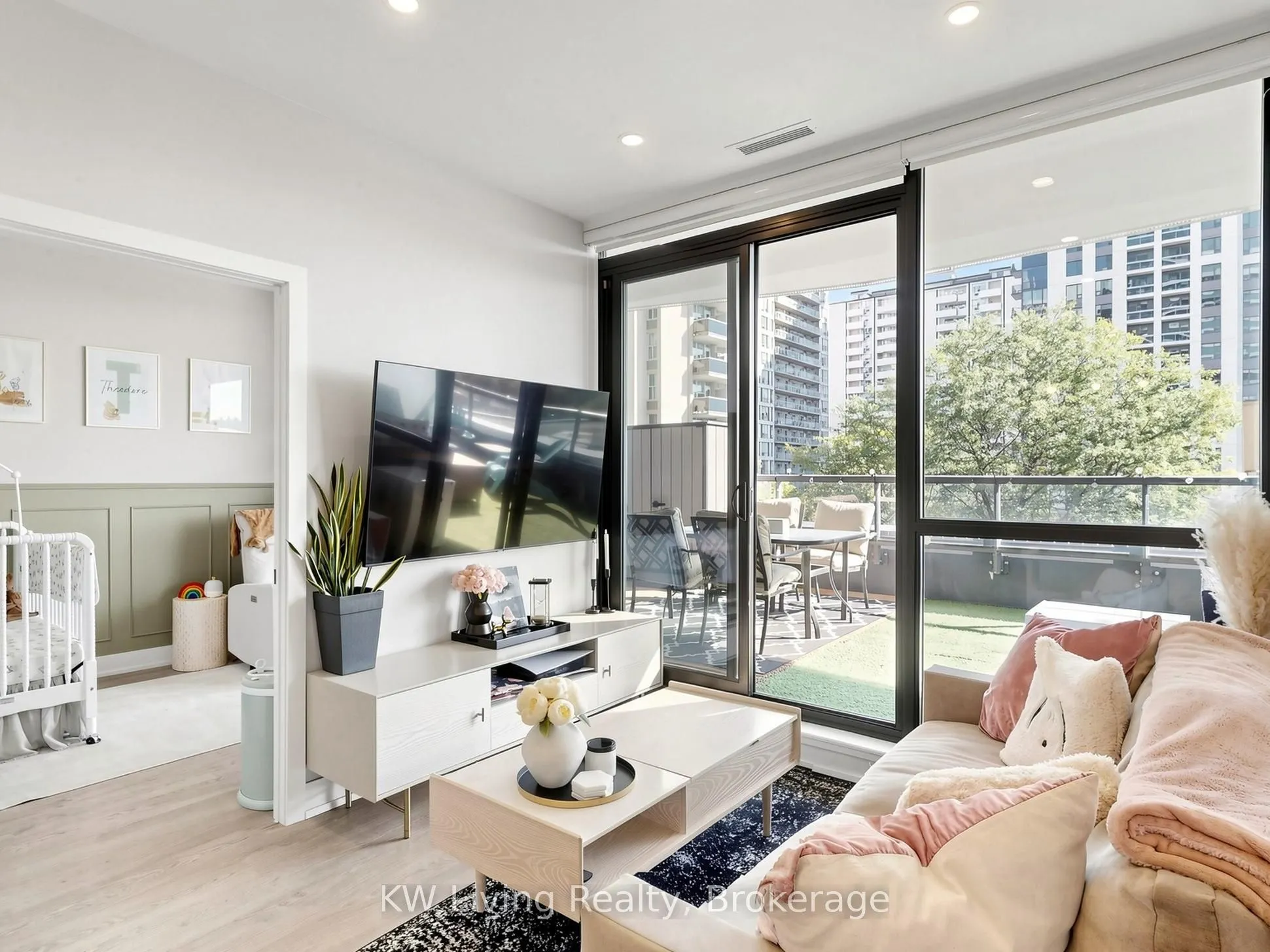 11 Lillian Street #406