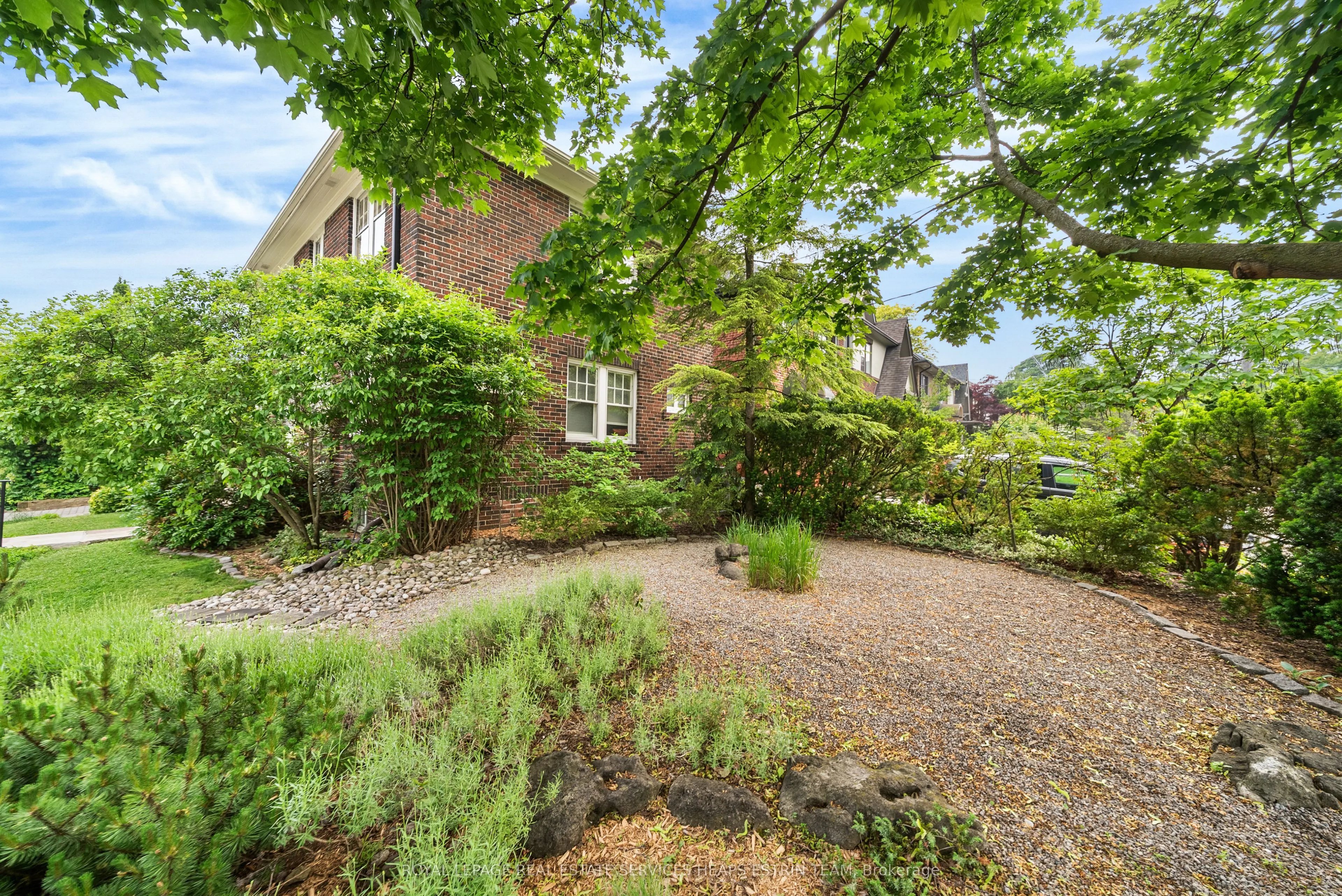 106 Colin Avenue