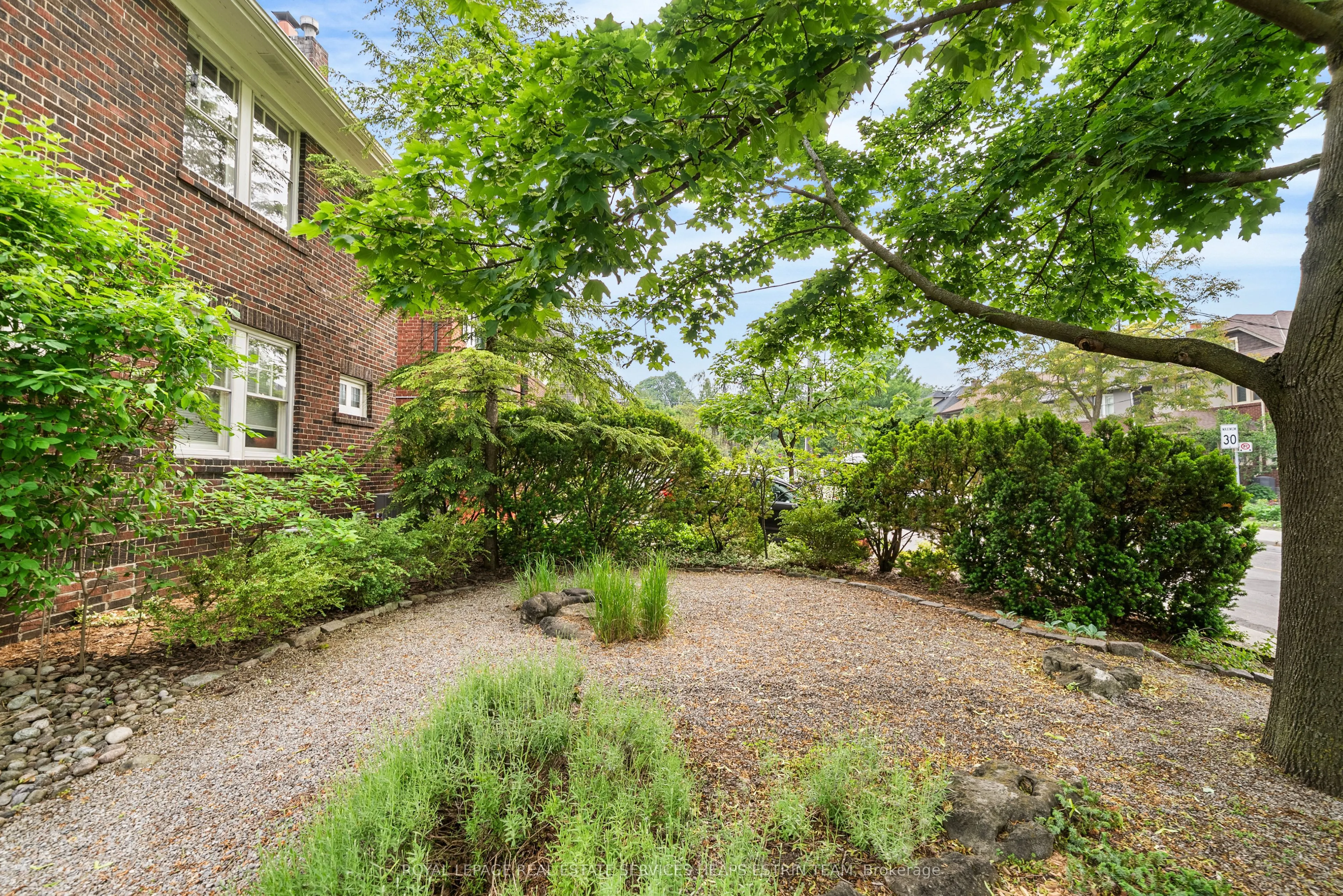 106 Colin Avenue