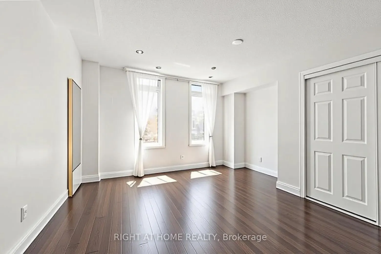 12 Sudbury Street #2608