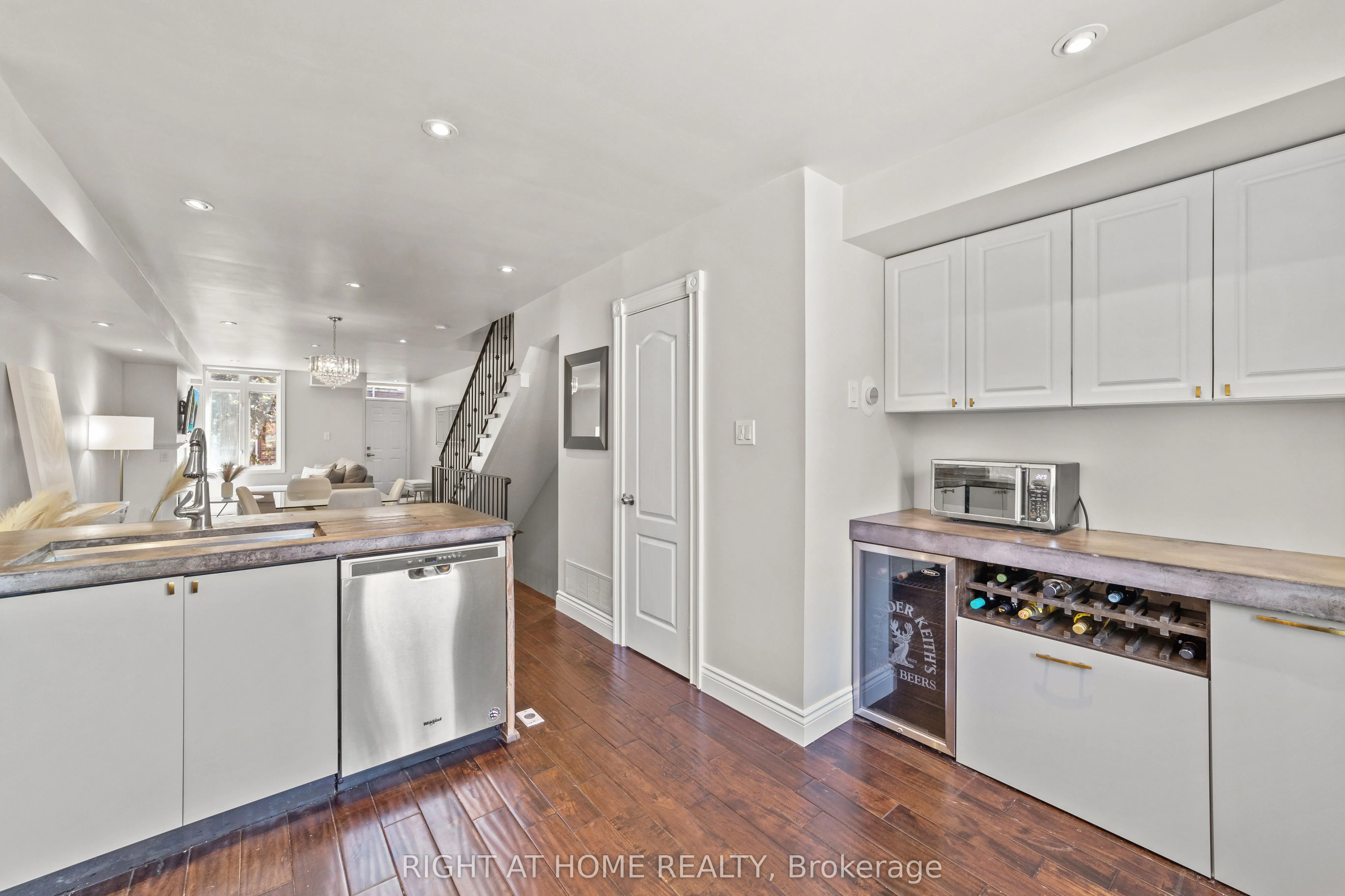 12 Sudbury Street #2608