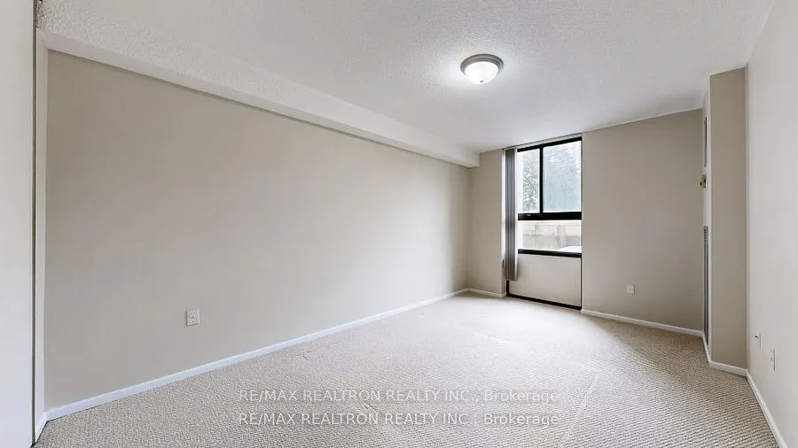 350 Seneca Hill Drive #212