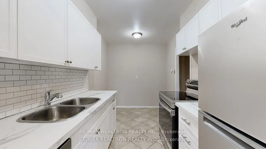 350 Seneca Hill Drive #212