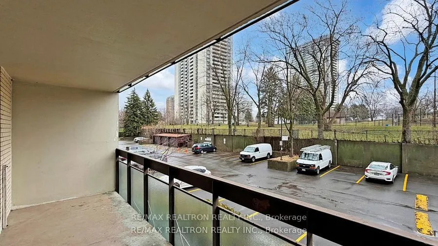 350 Seneca Hill Drive #212