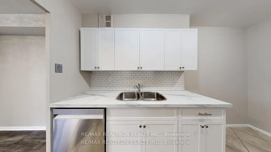 350 Seneca Hill Drive #212