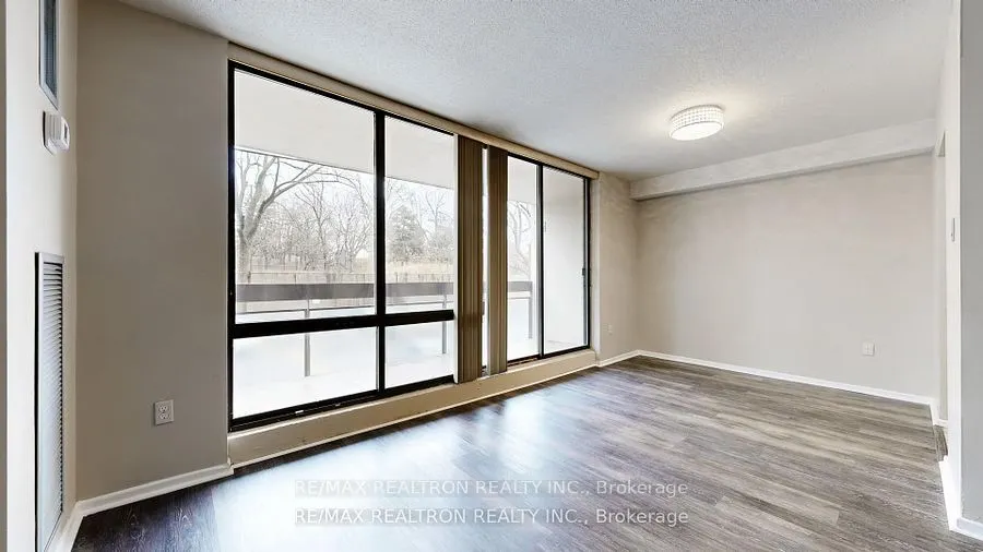 350 Seneca Hill Drive #212