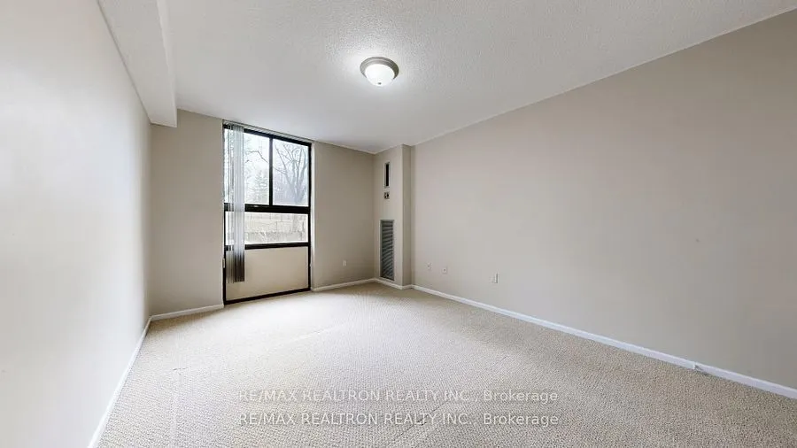 350 Seneca Hill Drive #212