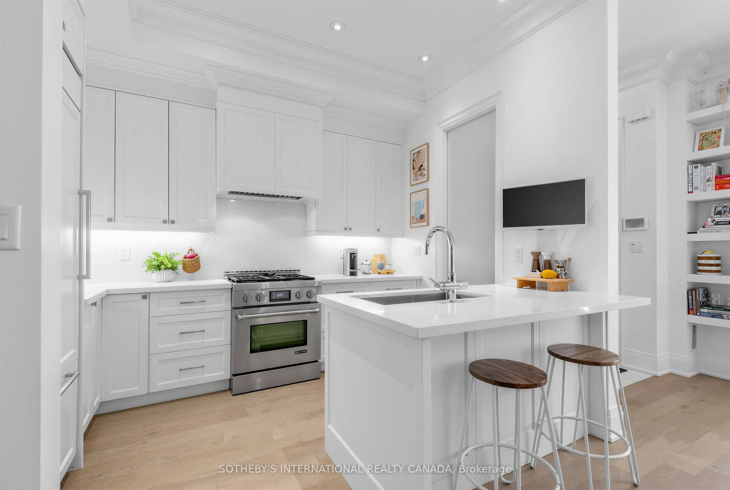 288 St Clair Avenue W #TH1
