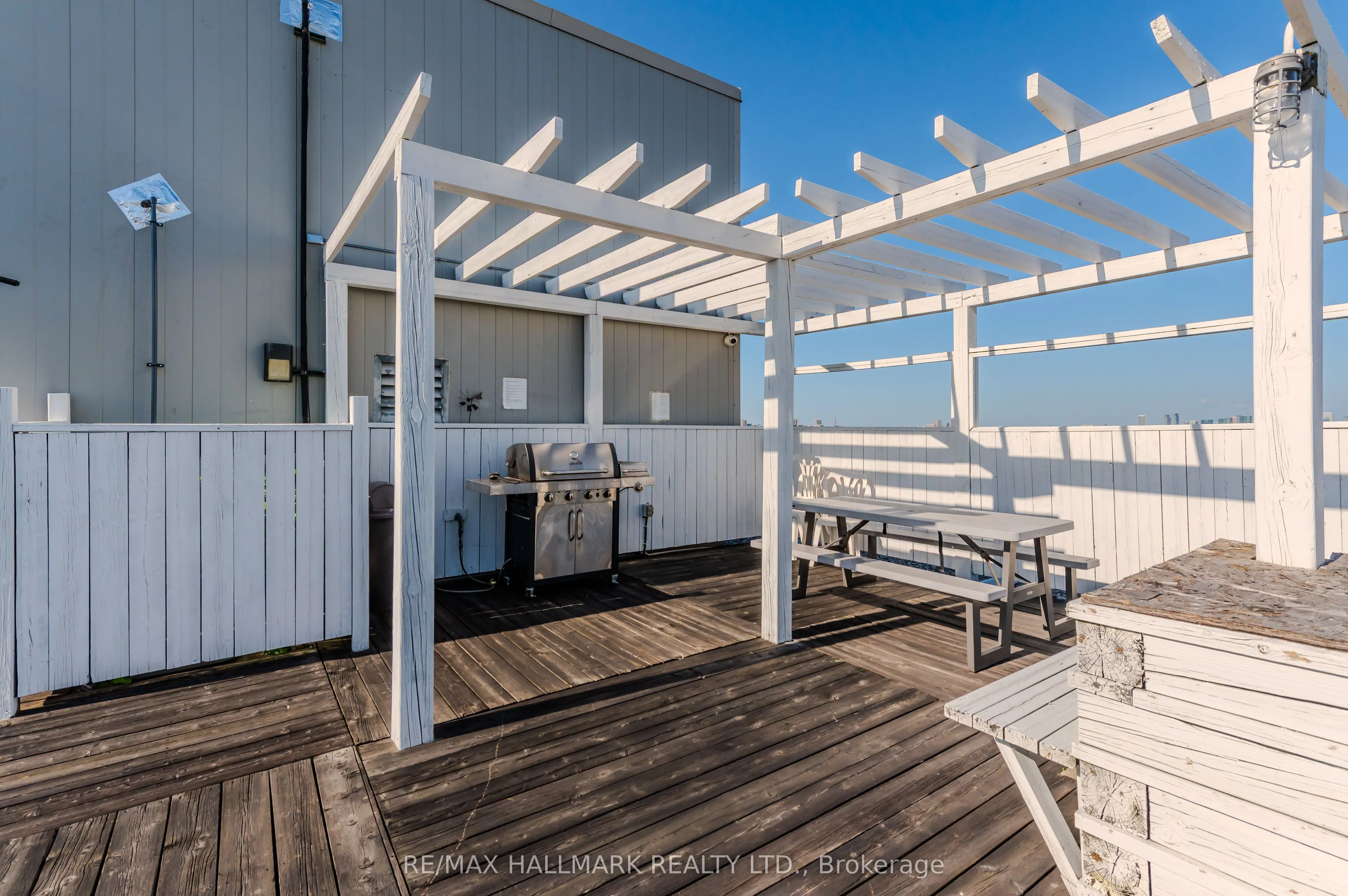 906 Sheppard Avenue W #308