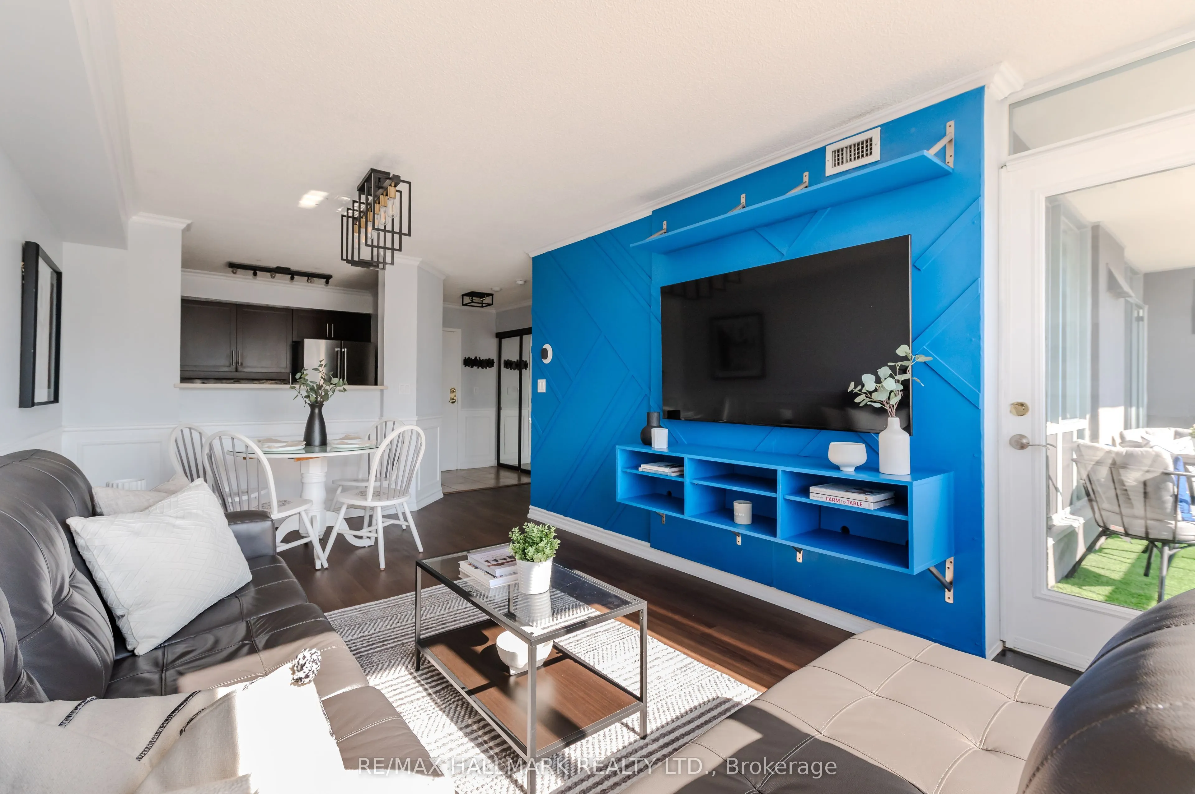 906 Sheppard Avenue W #308