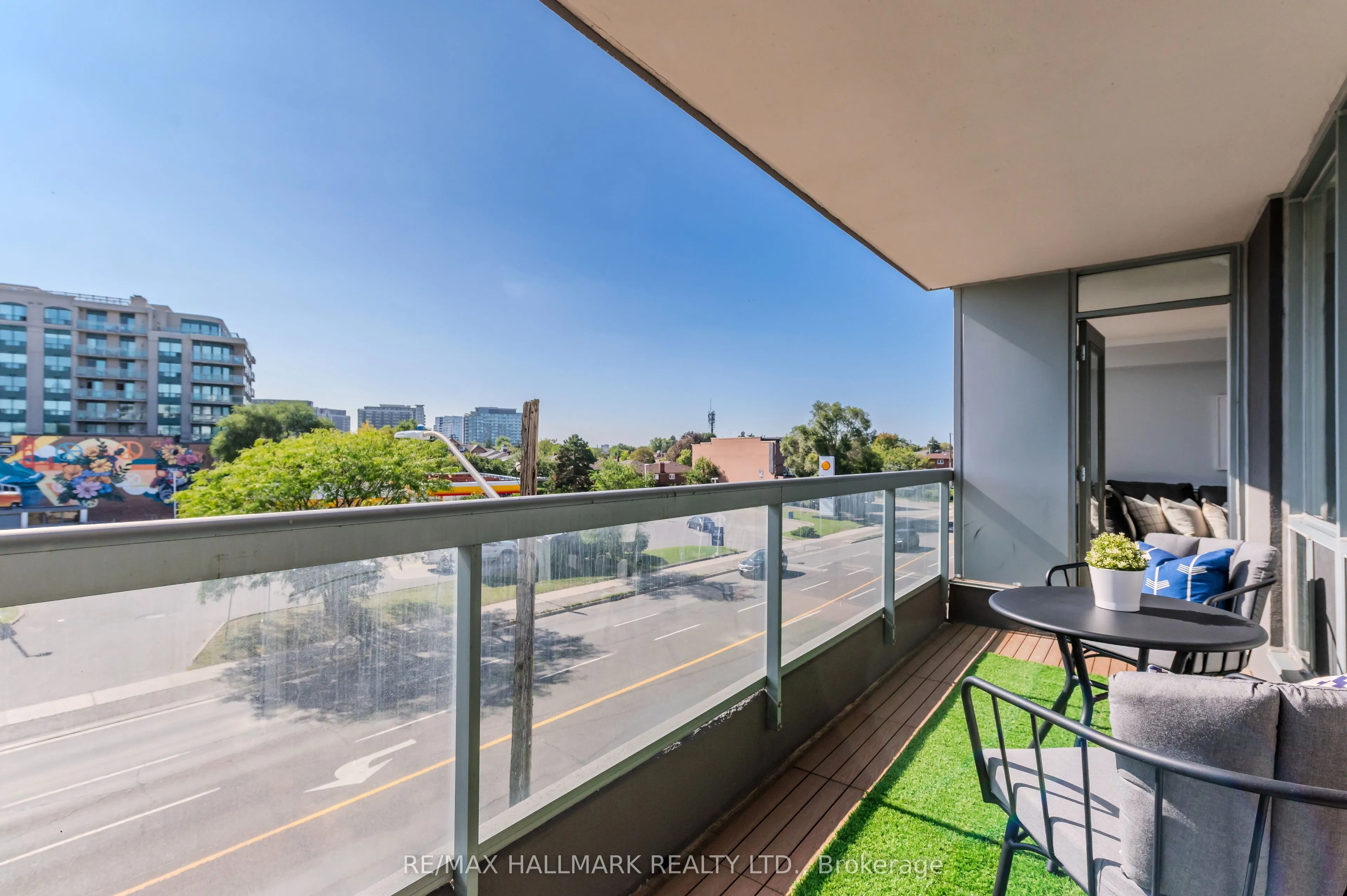 906 Sheppard Avenue W #308