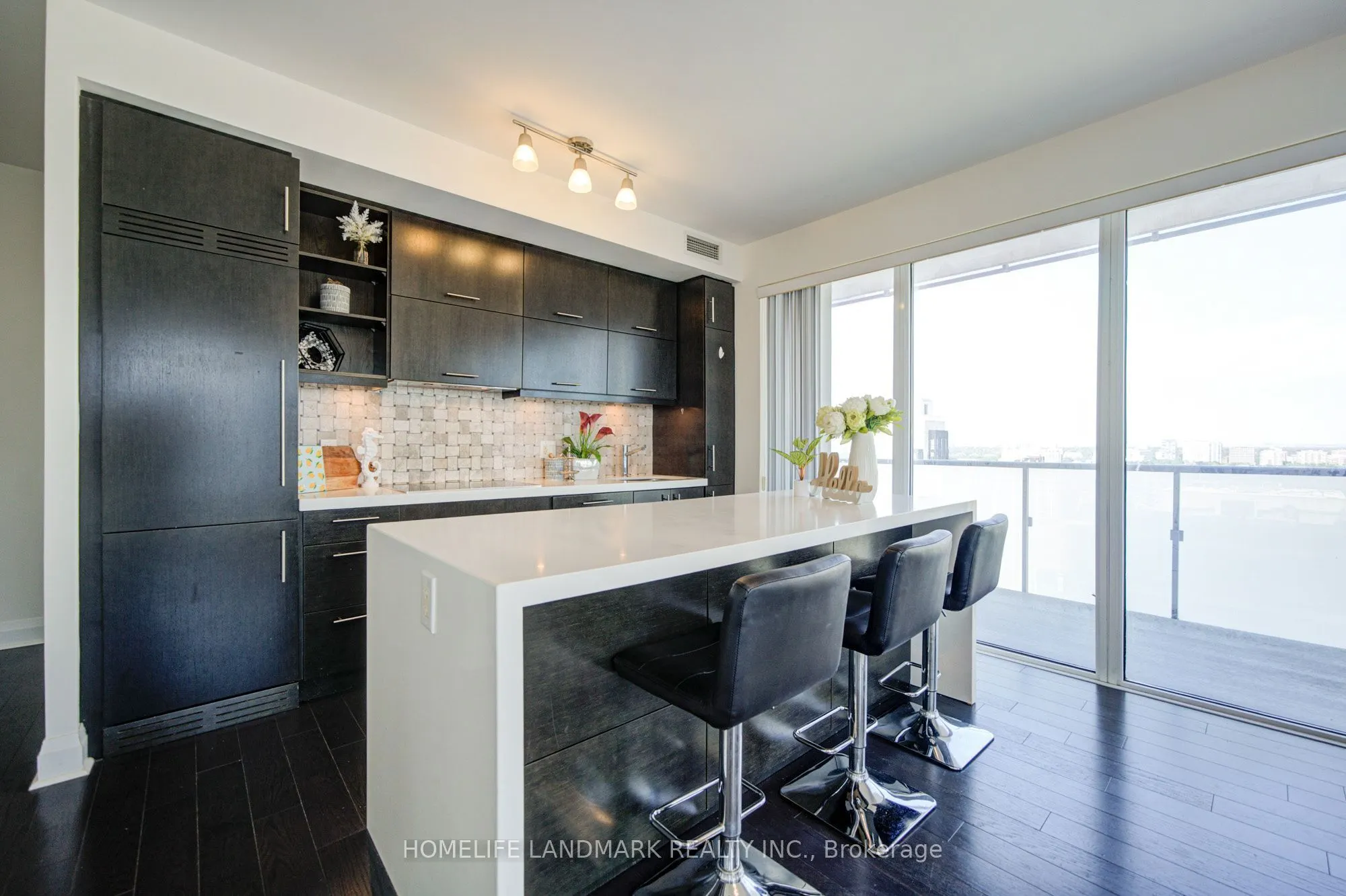 1080 Bay Street #3410